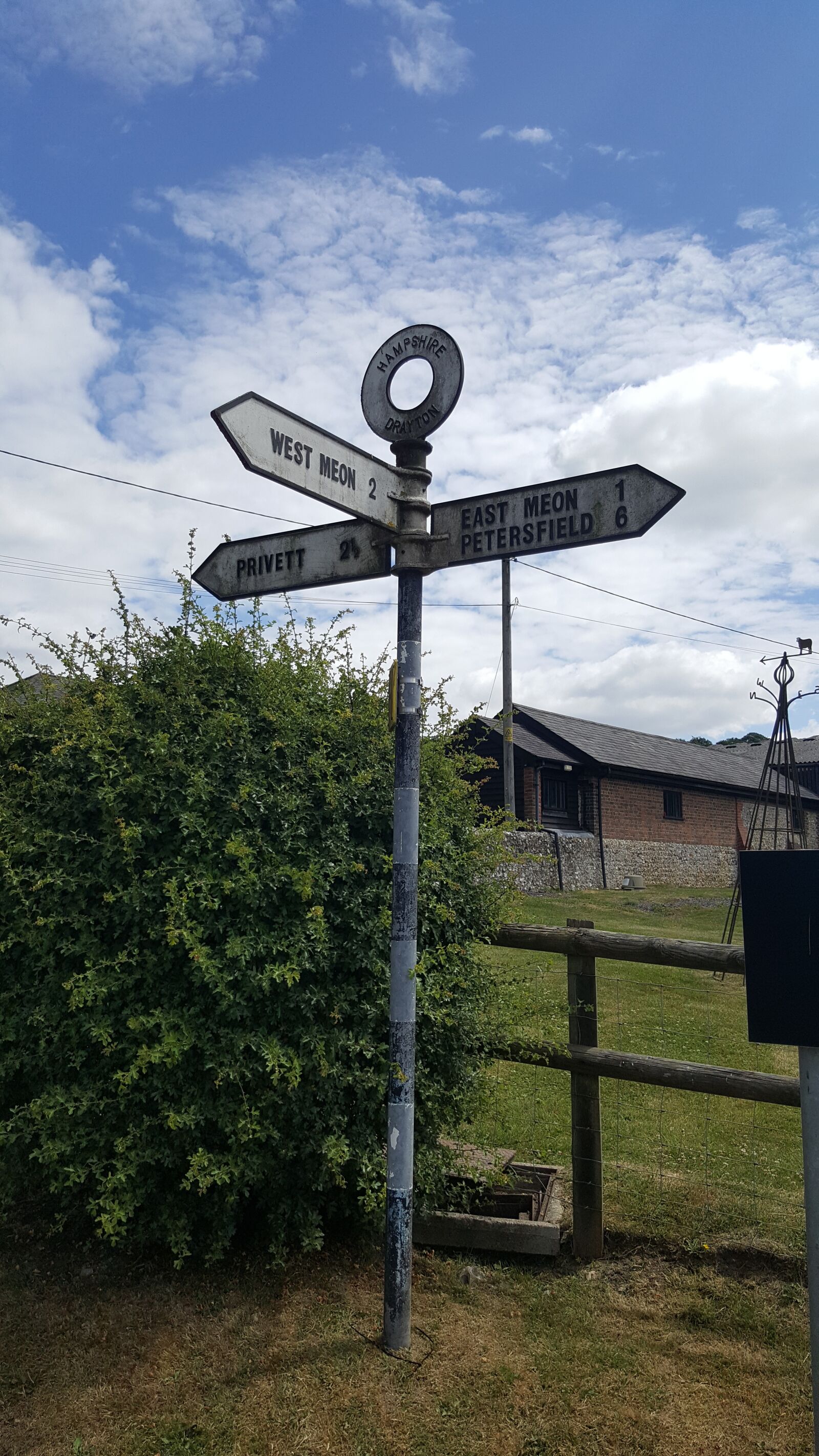 Samsung Galaxy S6 sample photo. Signpost, sign, cross in photography