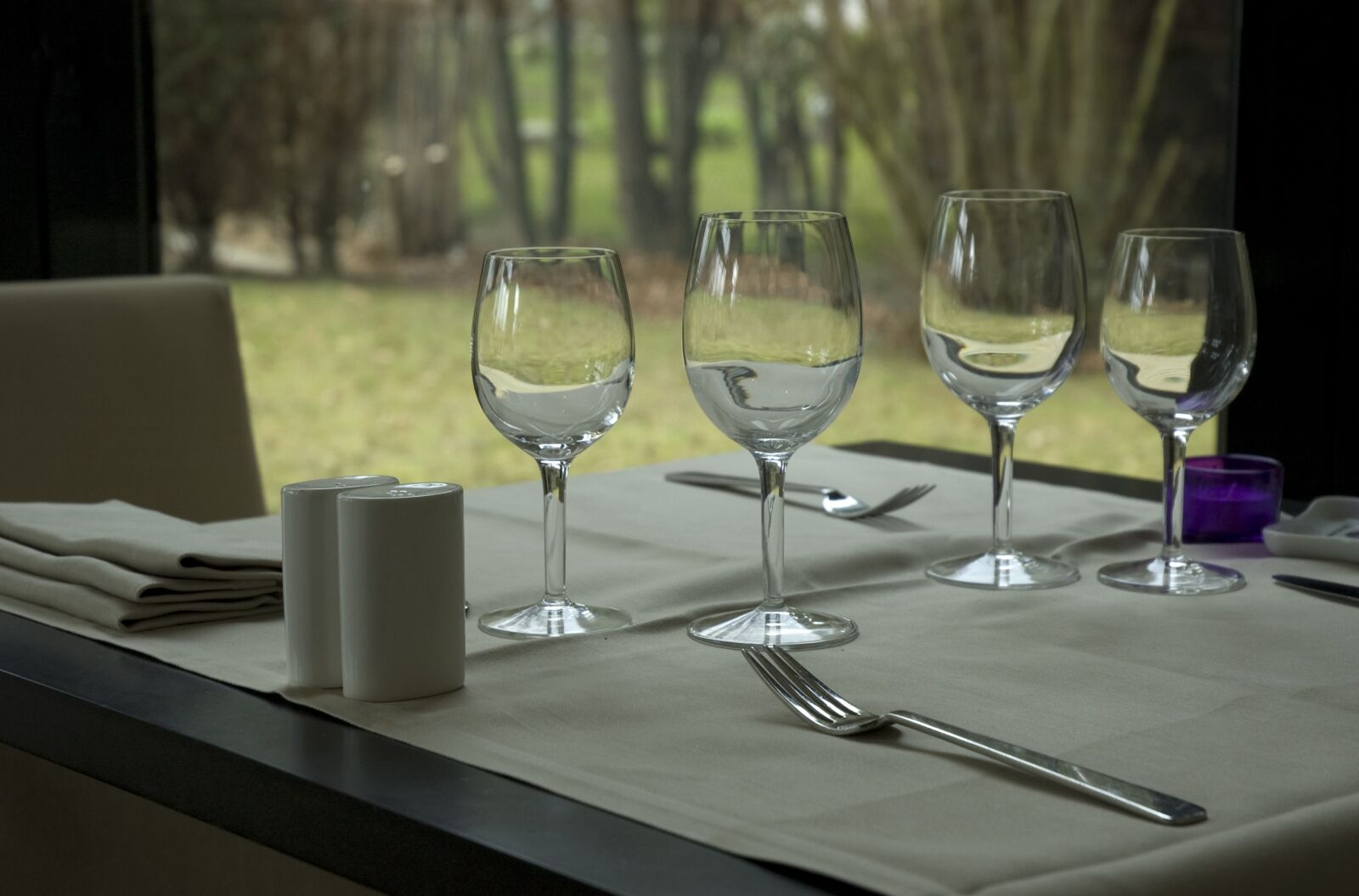 Nikon D70 sample photo. Table, tablecloth, cutlery photography