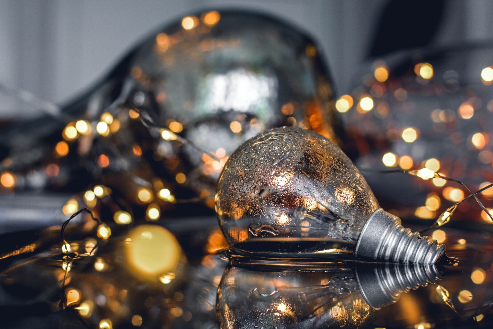 Nikon D5200 sample photo. Light bulb, reflection, lamp photography