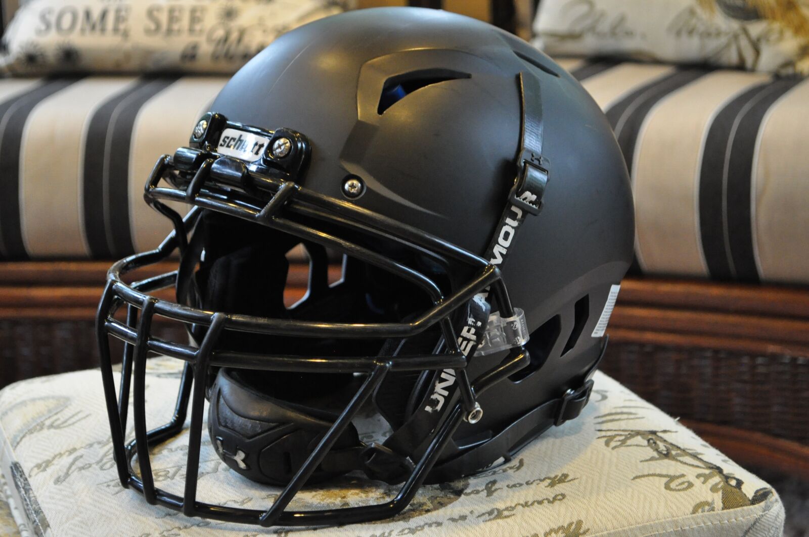 Nikon D5000 sample photo. Football, helmet, sport photography