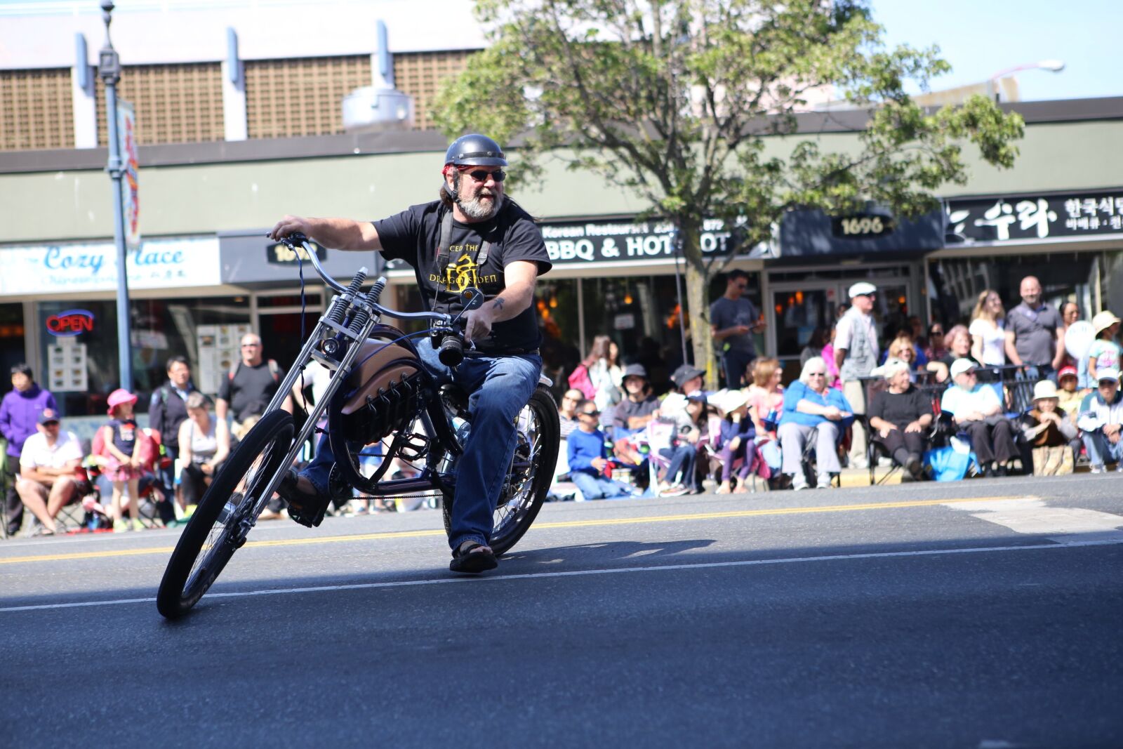 Canon EOS 6D + Canon EF 24-70mm F2.8L USM sample photo. Canada, parade, victoria day photography