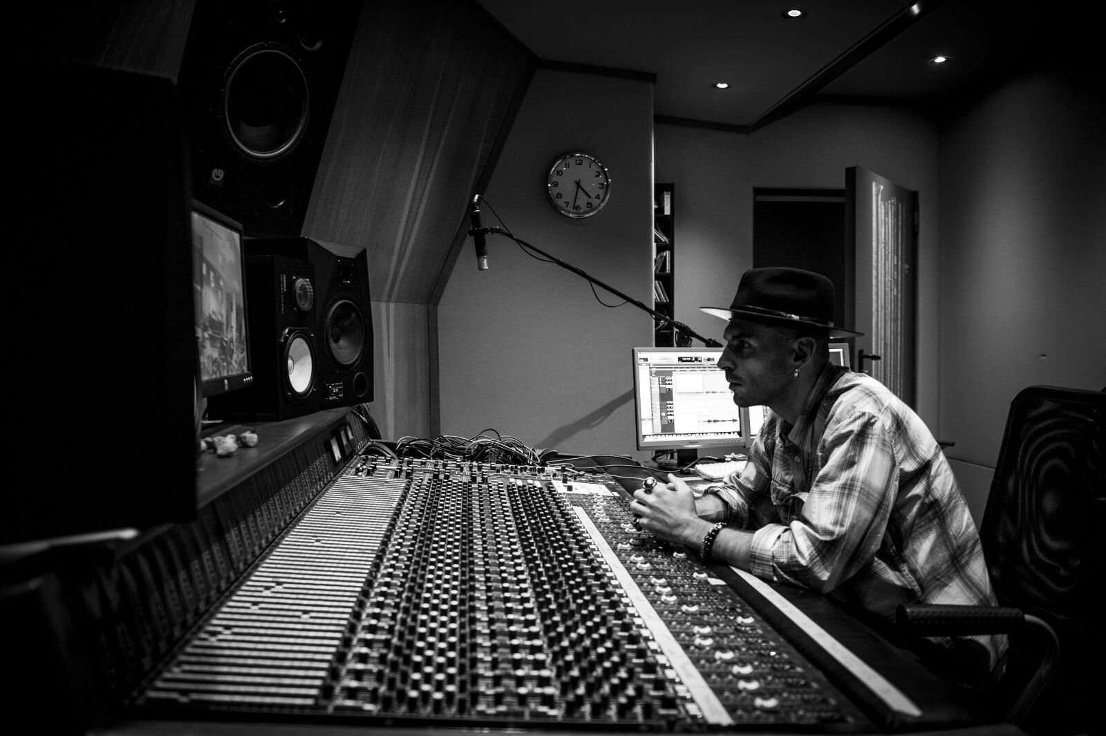Nikon D3 sample photo. Music, studio, musician photography