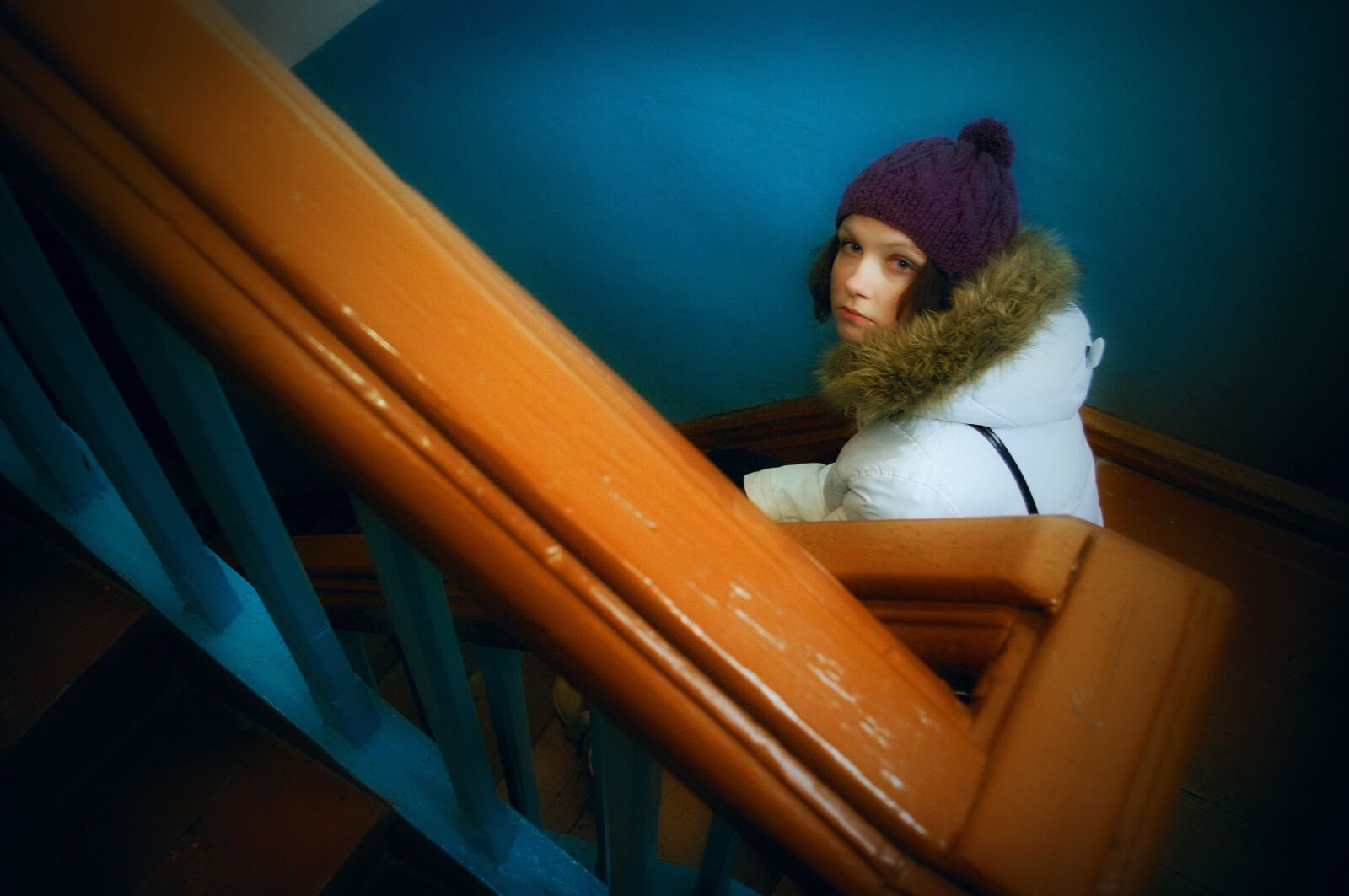 Pentax K20D sample photo. Girl, boredom, ladder photography