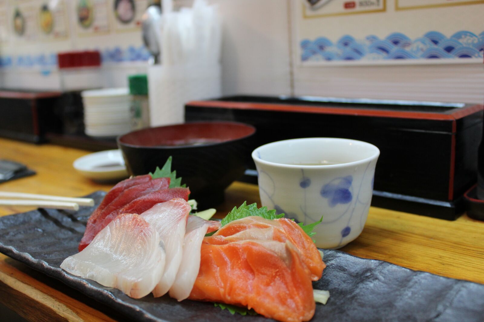 Canon EOS 1300D (EOS Rebel T6 / EOS Kiss X80) sample photo. Sashimi, japan, market photography