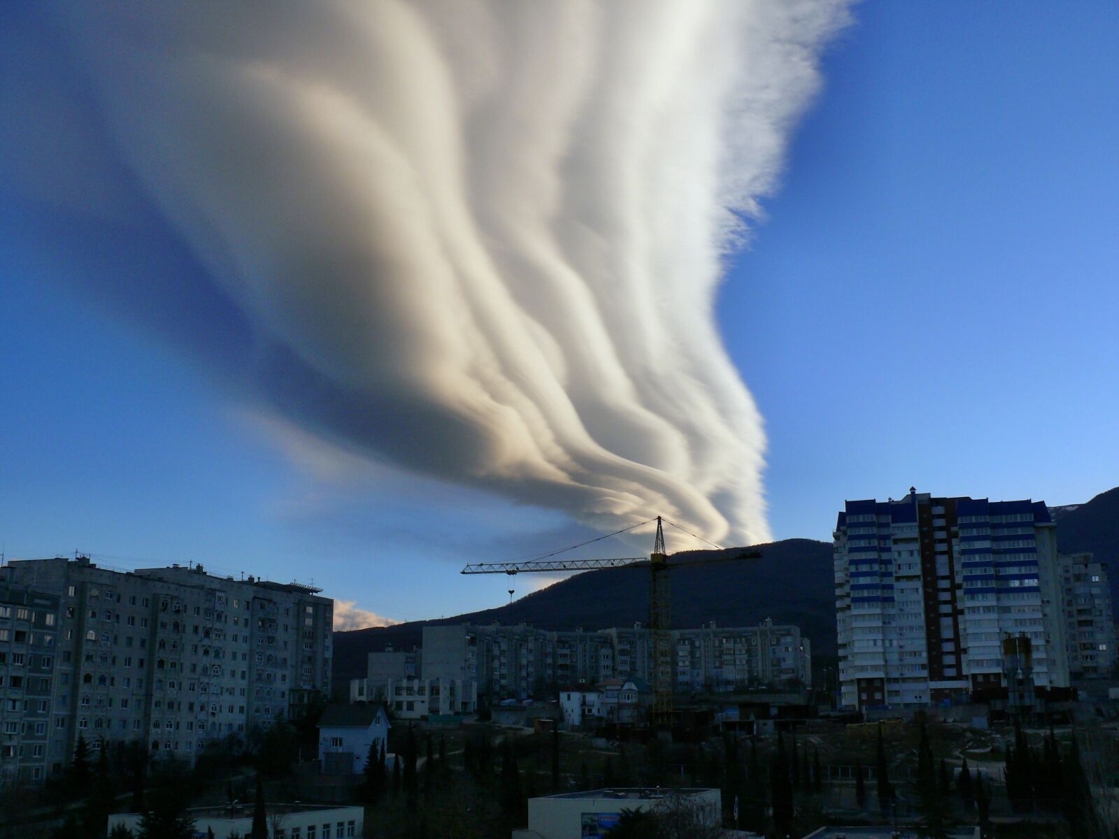 Panasonic DMC-FZ50 sample photo. Cloud photography