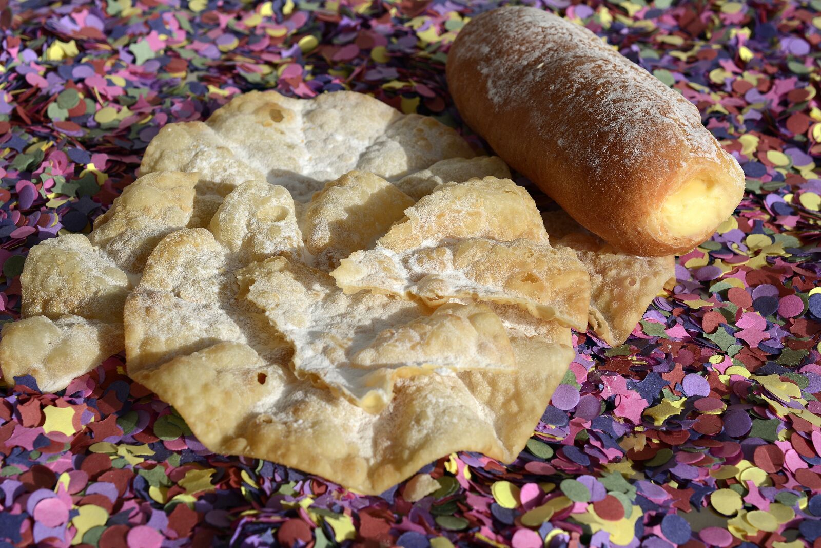 Nikon D7100 sample photo. Carnival cakes, berlin, vanilla photography