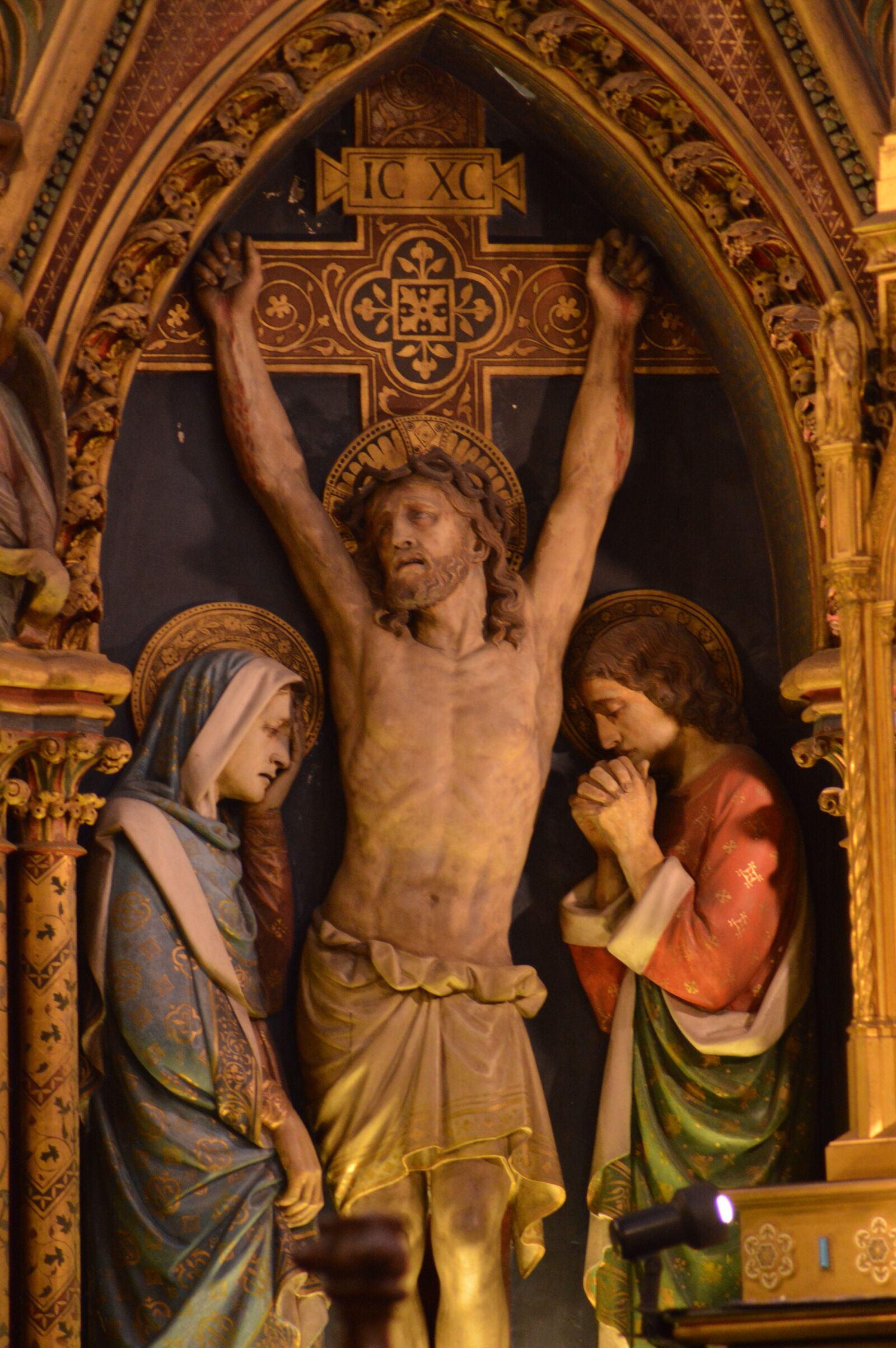 Nikon D3200 sample photo. Statues, man, crucified photography