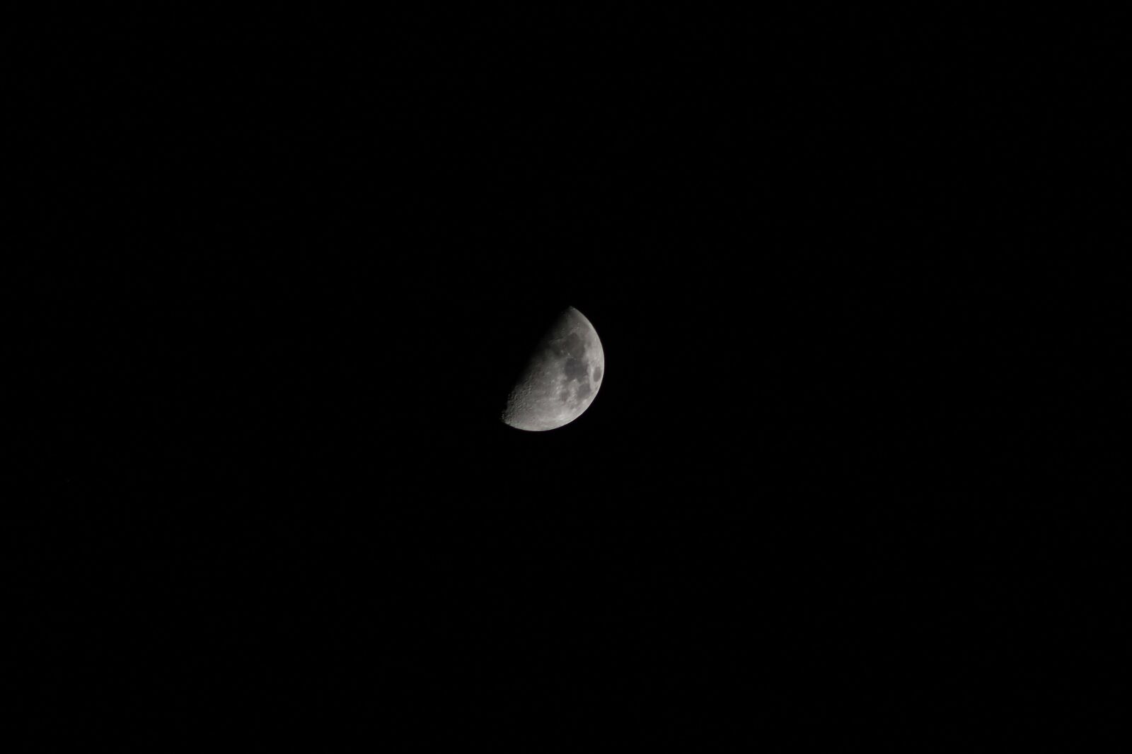 Canon EF75-300mm f/4-5.6 sample photo. Kamer, month, sky photography