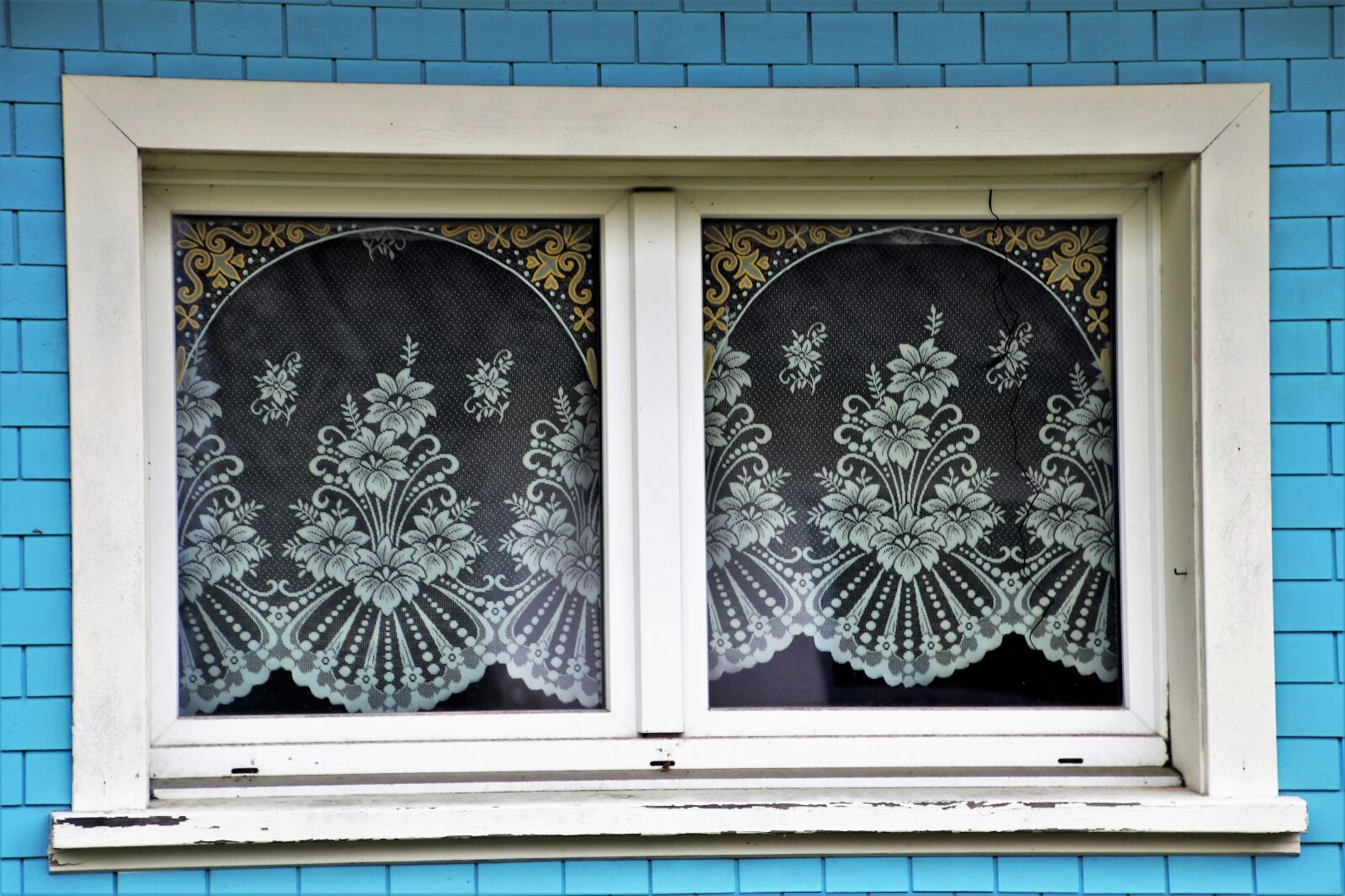 Canon EOS 80D sample photo. Window, architecture, lake dusia photography