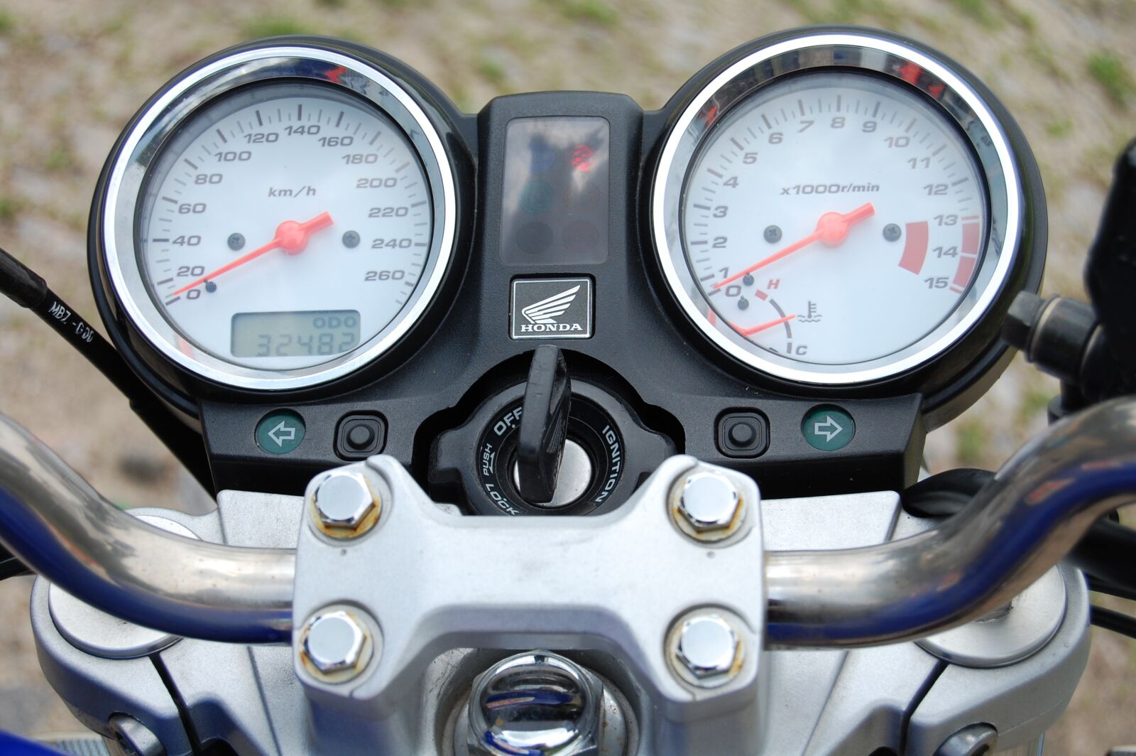 Nikon D40 sample photo. Bike, ride, tachometer photography