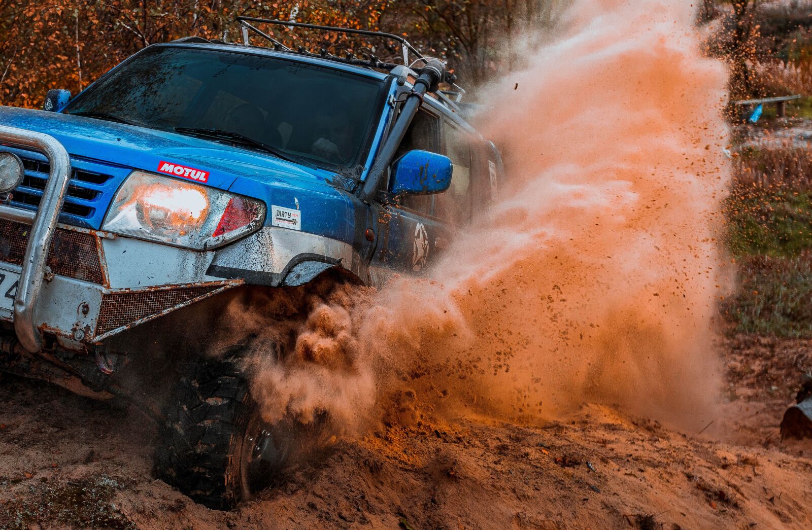 Canon EOS 6D + Canon EF 17-40mm F4L USM sample photo. Offroad, car, local photography