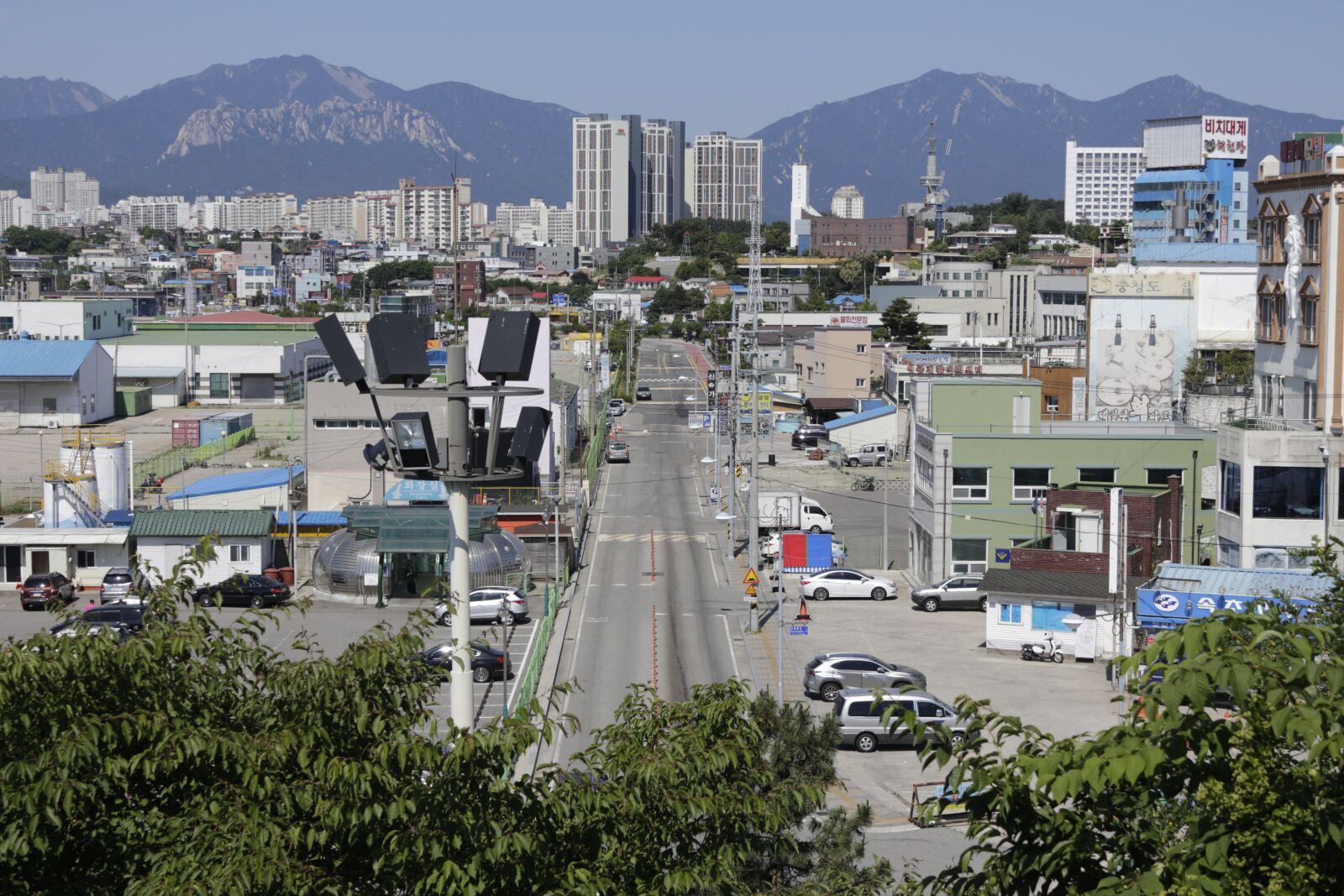 Canon EOS 650D (EOS Rebel T4i / EOS Kiss X6i) sample photo. Korea, city, afternoon photography