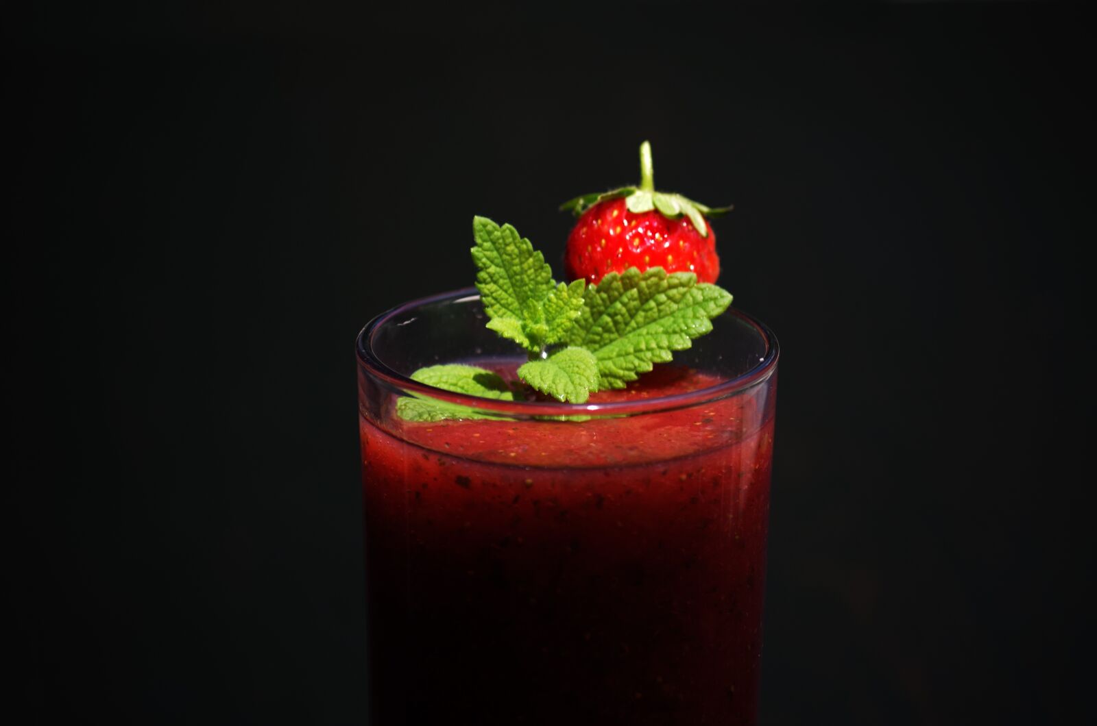 Pentax K-500 sample photo. Smoothie, fruit, beverage photography
