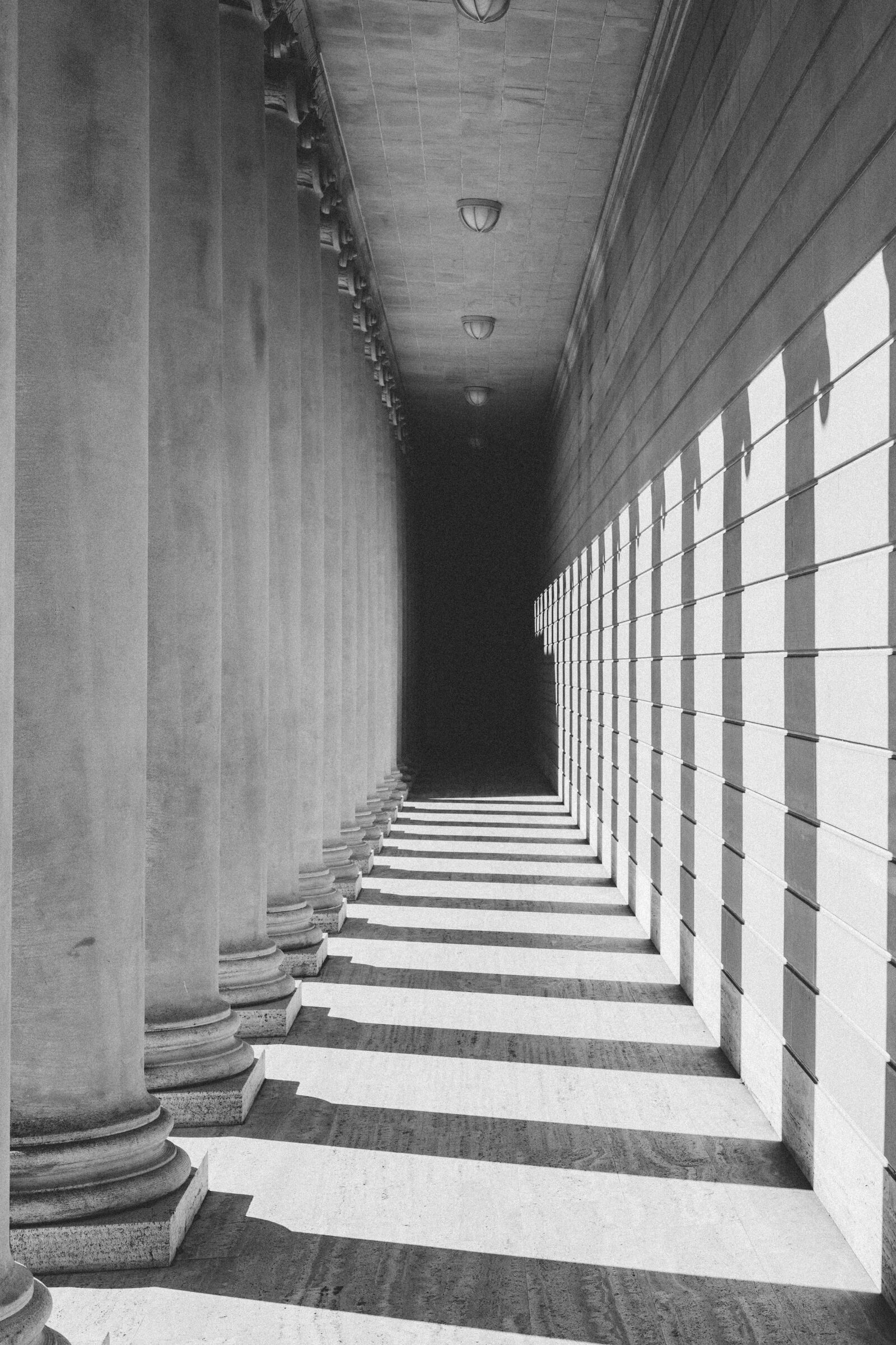 Canon EOS 5D Mark III sample photo. Architecture, step, darkness photography