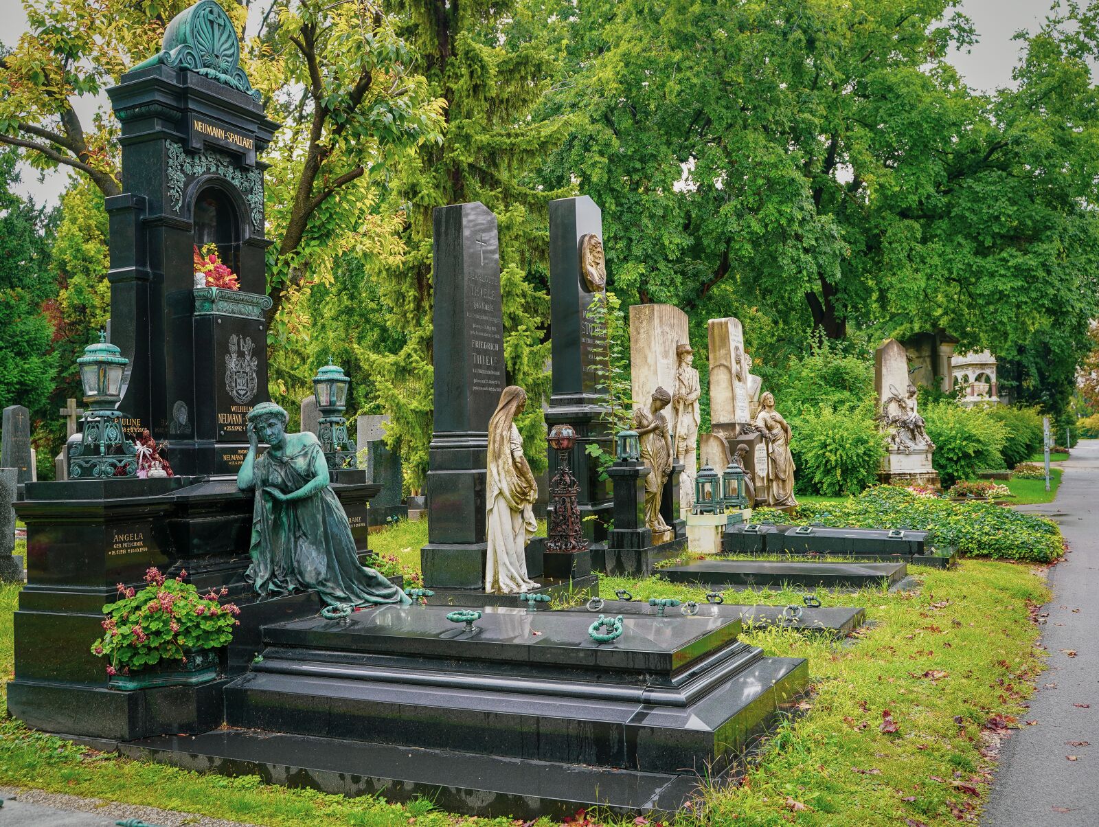 Sony a7 III + Tamron 28-75mm F2.8 Di III RXD sample photo. Vienna's central cemetery, vienna photography