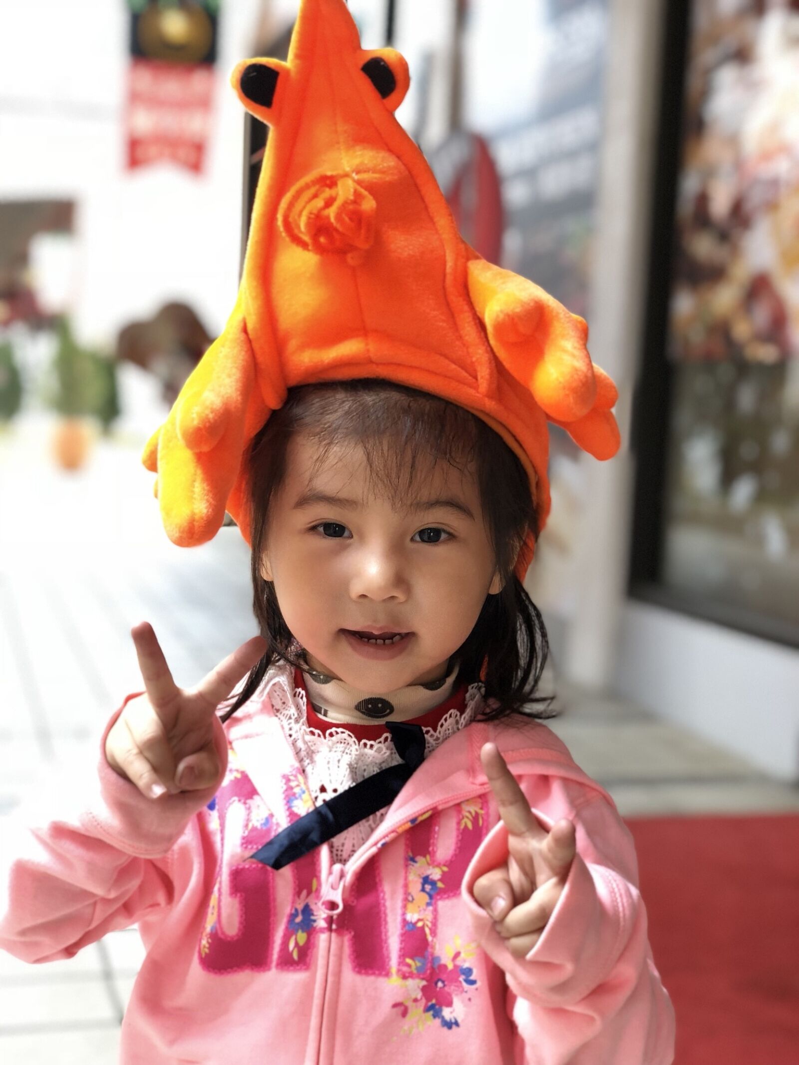 iPhone X back dual camera 6mm f/2.4 sample photo. Child, people, clothing photography