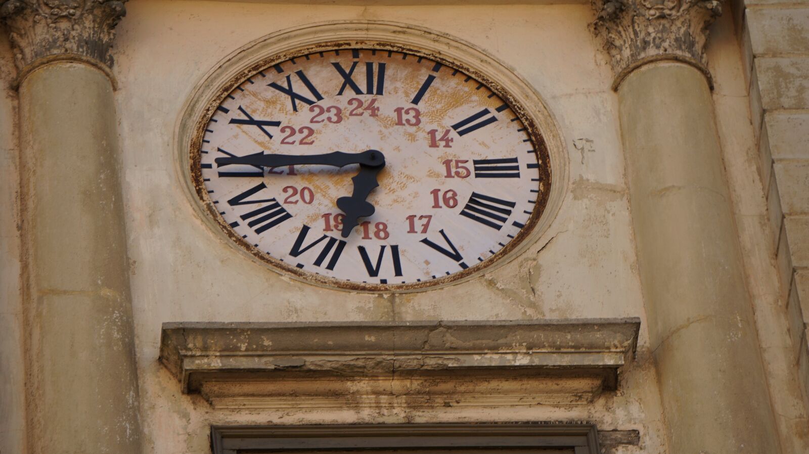 Sony E 55-210mm F4.5-6.3 OSS sample photo. Architecture, clock, building photography