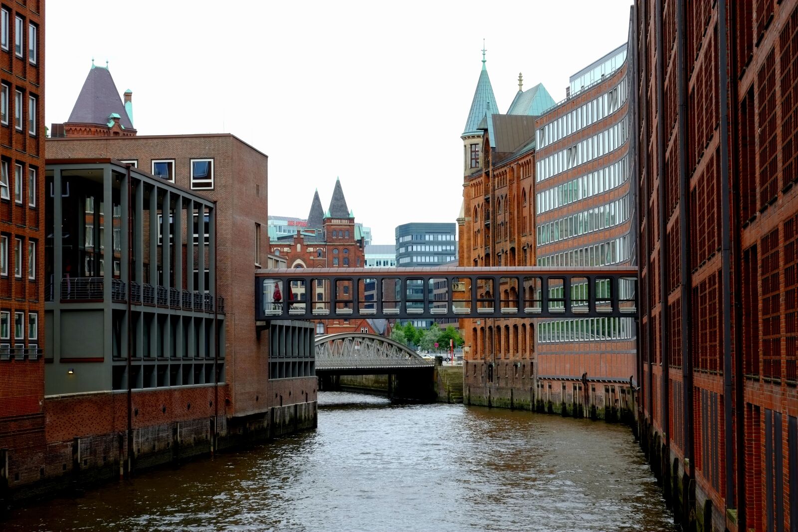 Fujifilm X-E1 sample photo. Hamburg, channel, building photography