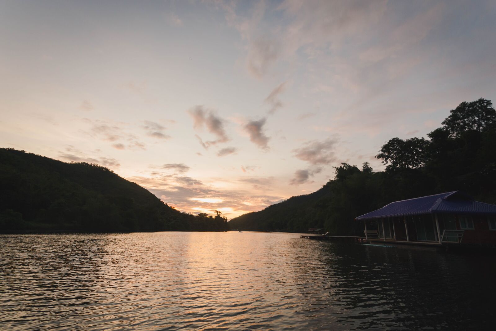 Canon EOS 6D + Canon EF 17-40mm F4L USM sample photo. Water, river, kayak photography