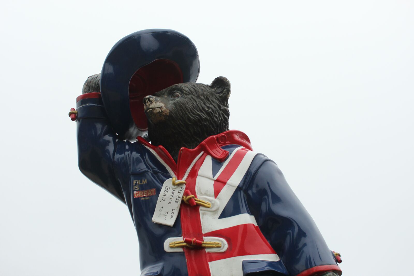 Canon EOS 1200D (EOS Rebel T5 / EOS Kiss X70 / EOS Hi) sample photo. Bear, statue, animals photography