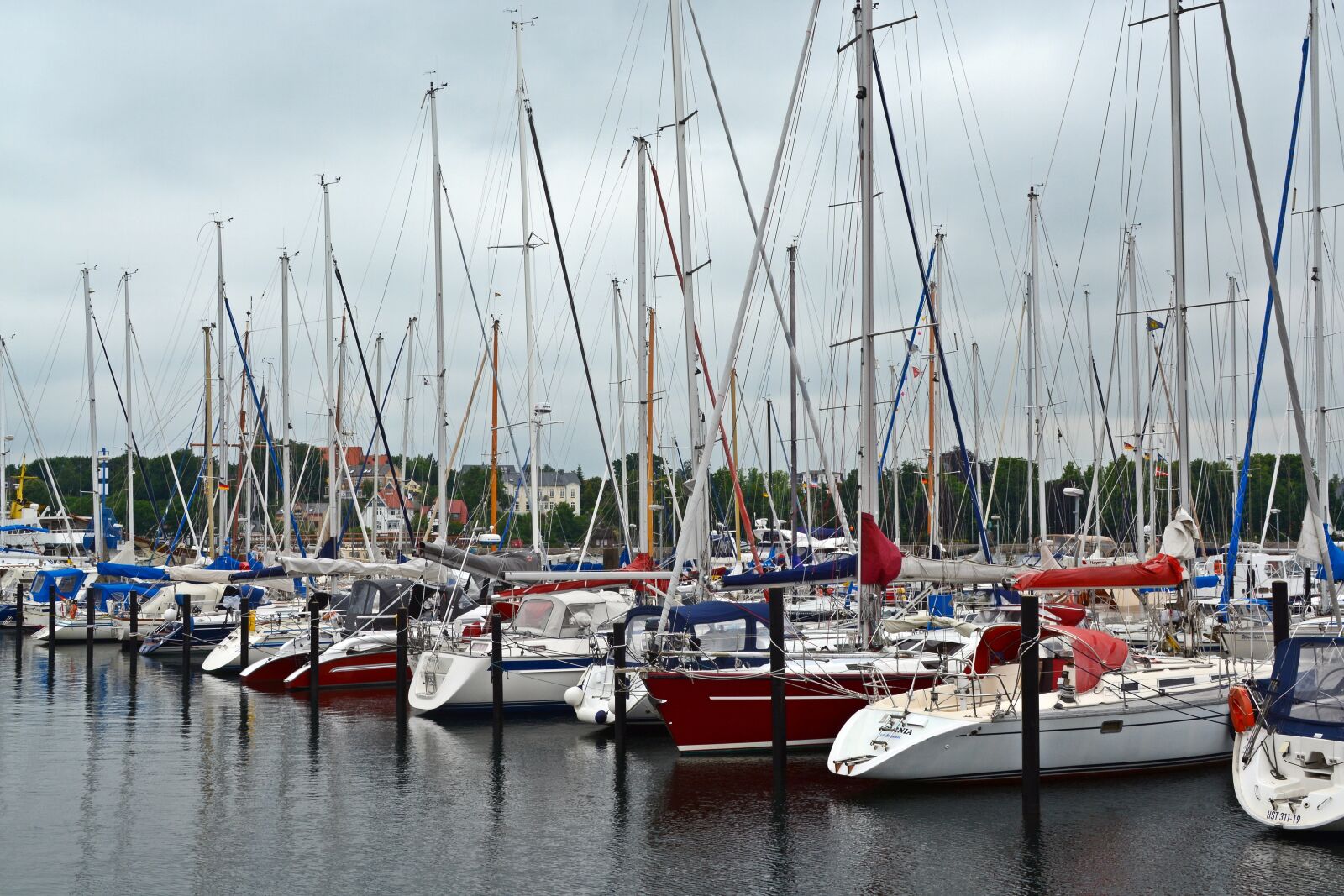 Nikon D5200 sample photo. Sailing vessel, marina, yacht photography