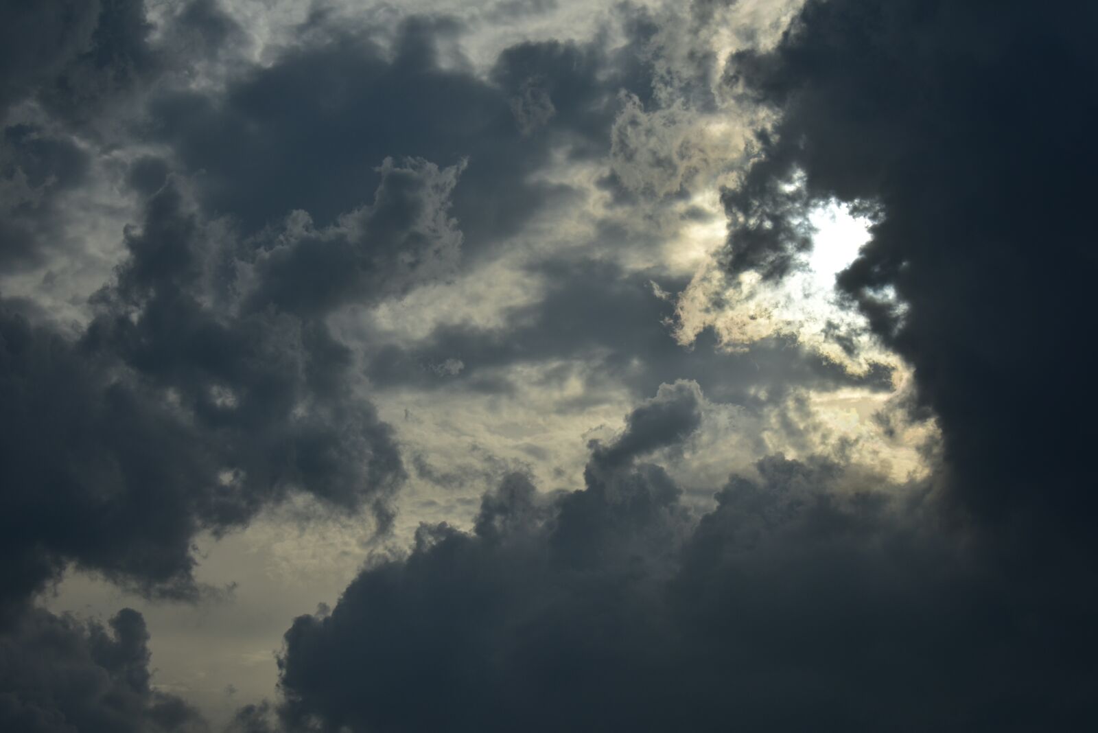 Nikon D3400 sample photo. Cloudy, weather, overcast photography