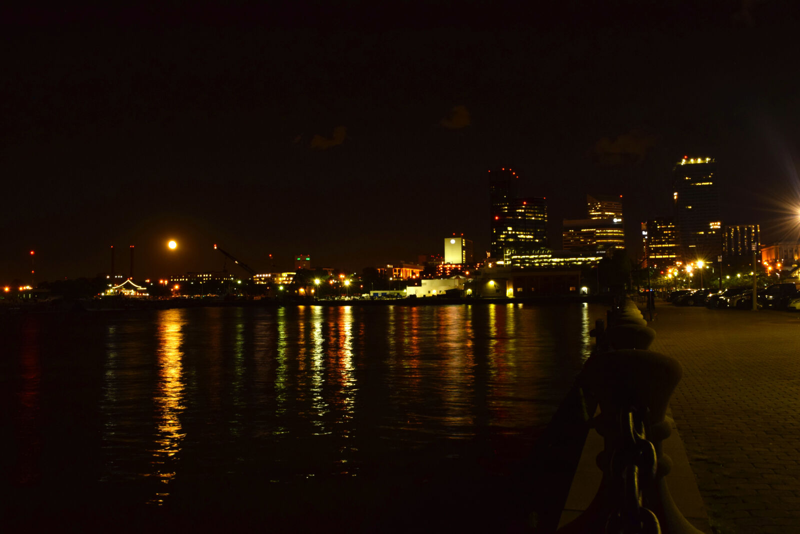 Nikon D3300 sample photo. Downtown, full, moon, lake photography