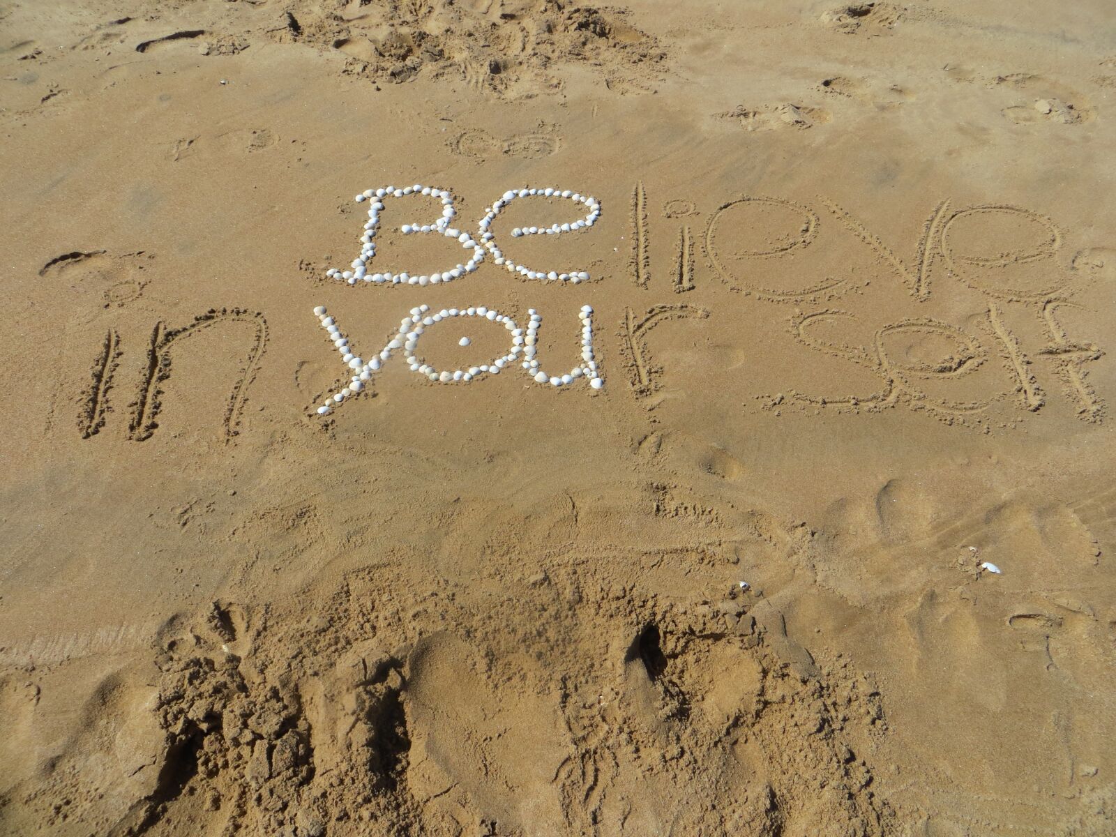 Canon PowerShot SX240 HS sample photo. Beach, relax, be yourself photography