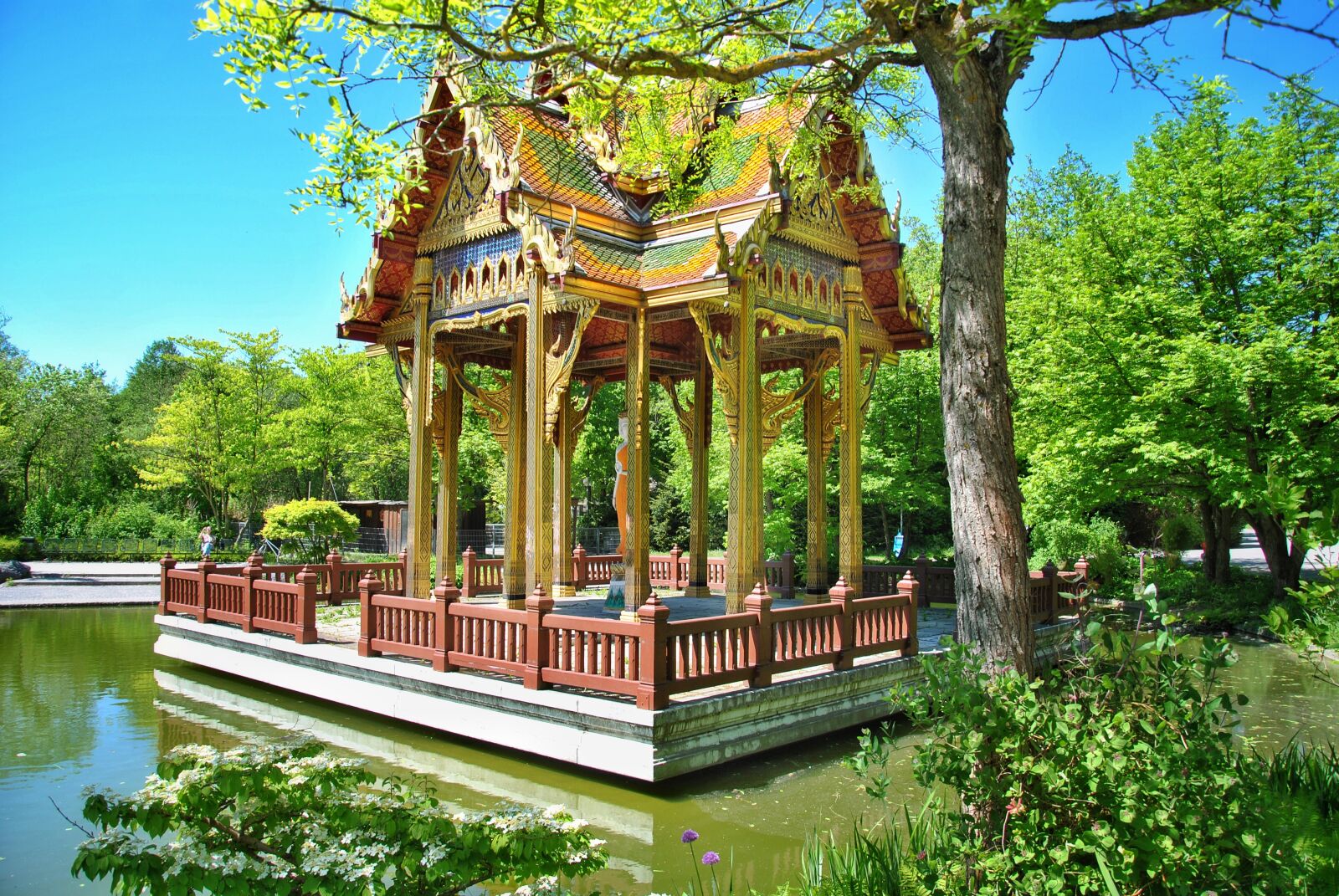 Nikon D3000 sample photo. Westpark, munich, temple photography
