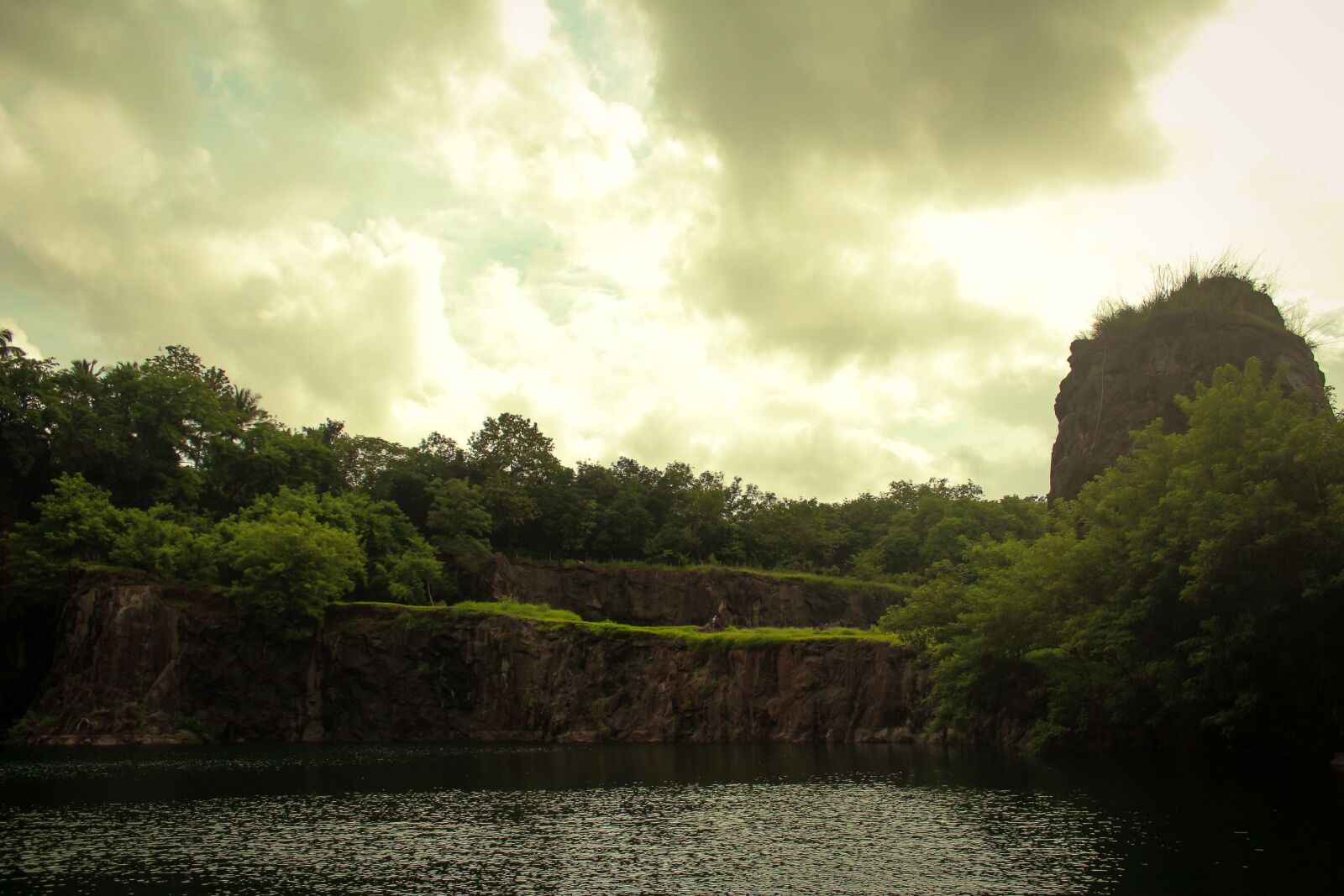 Canon EOS 700D (EOS Rebel T5i / EOS Kiss X7i) sample photo. Nature, landscape, tree photography
