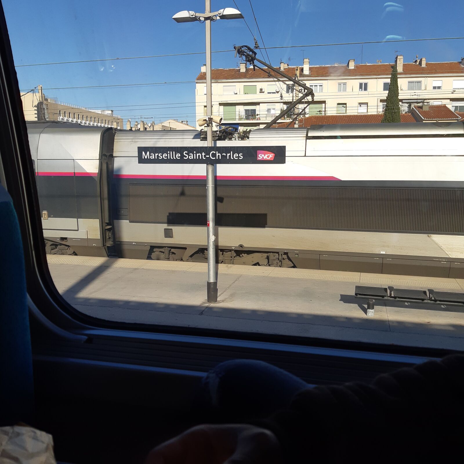 Samsung Galaxy A8(2018) sample photo. Train, station, marseille photography