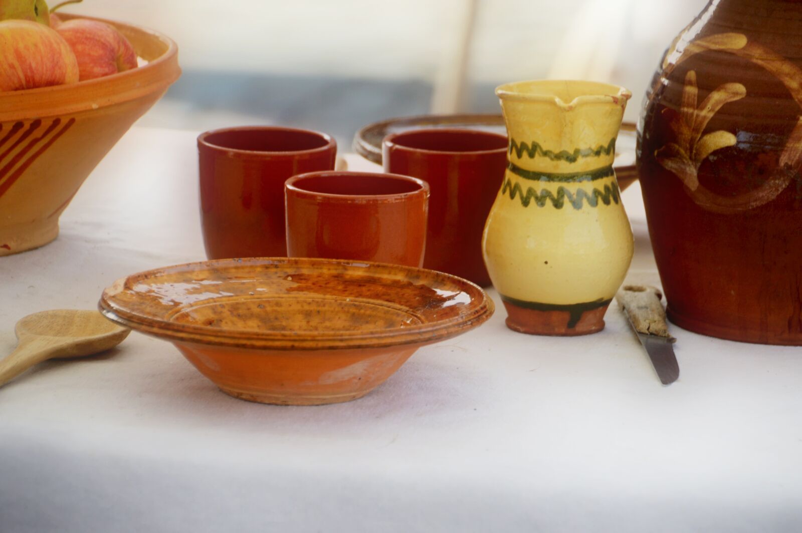 Nikon D3200 sample photo. Table, plate, pot photography