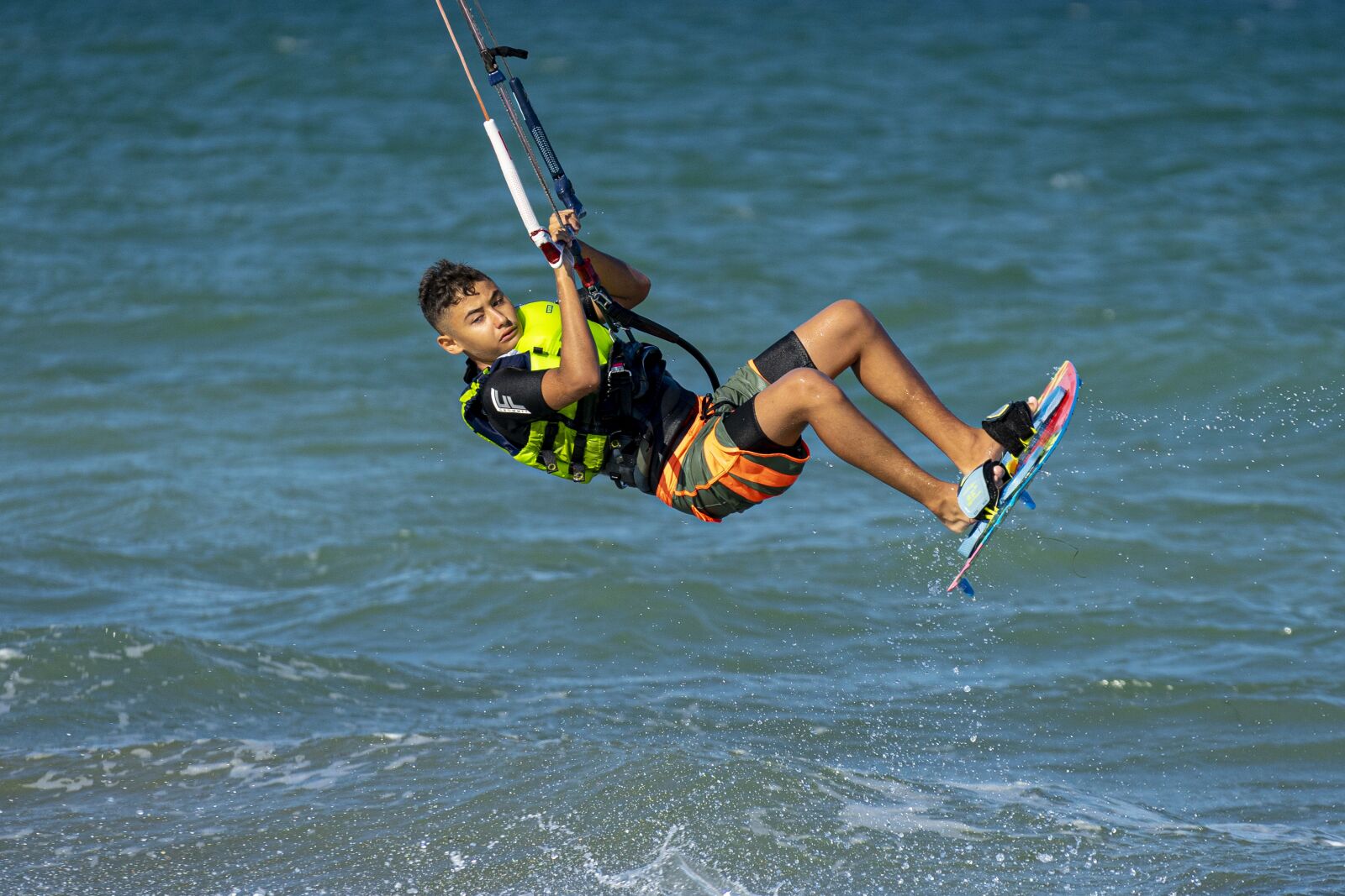 Sony a7 II + Sony FE 70-200mm F4 G OSS sample photo. Kite, surf, sea photography