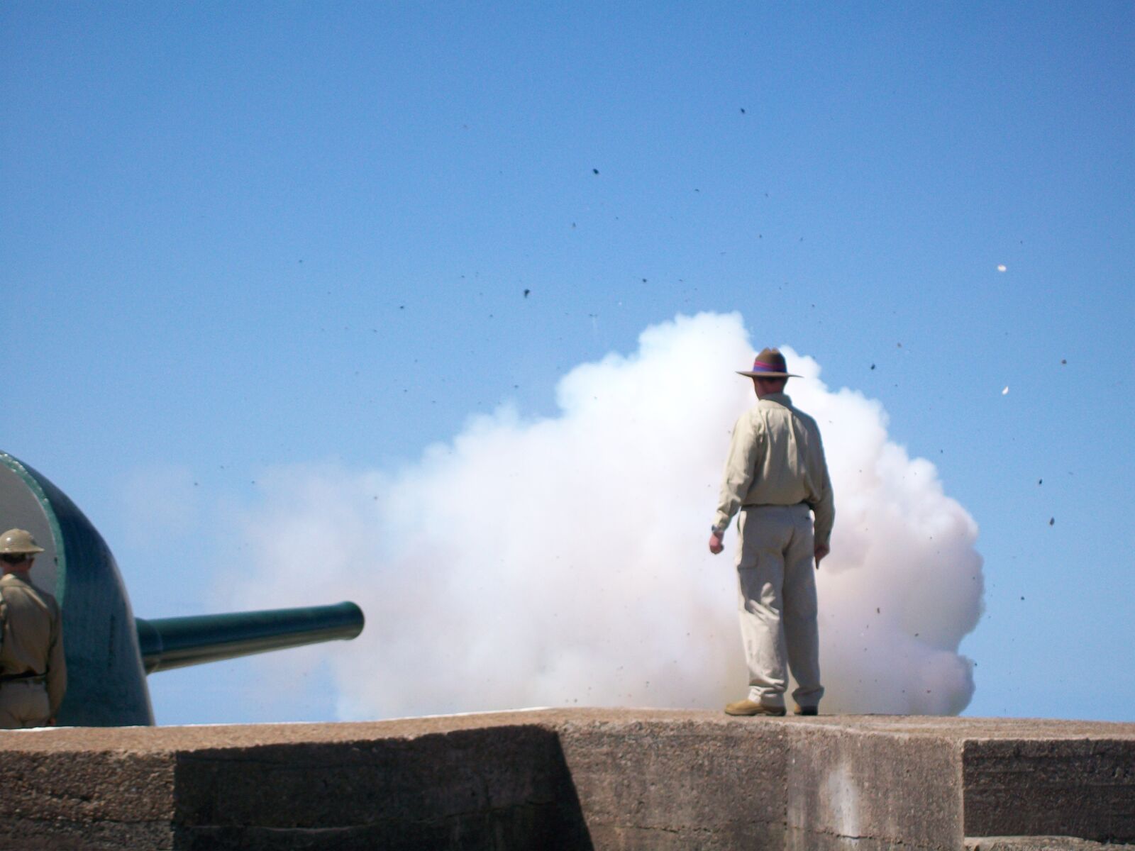 Kodak EASYSHARE C1013 DIGITAL CAMERA sample photo. Artillery, fort, explosion photography
