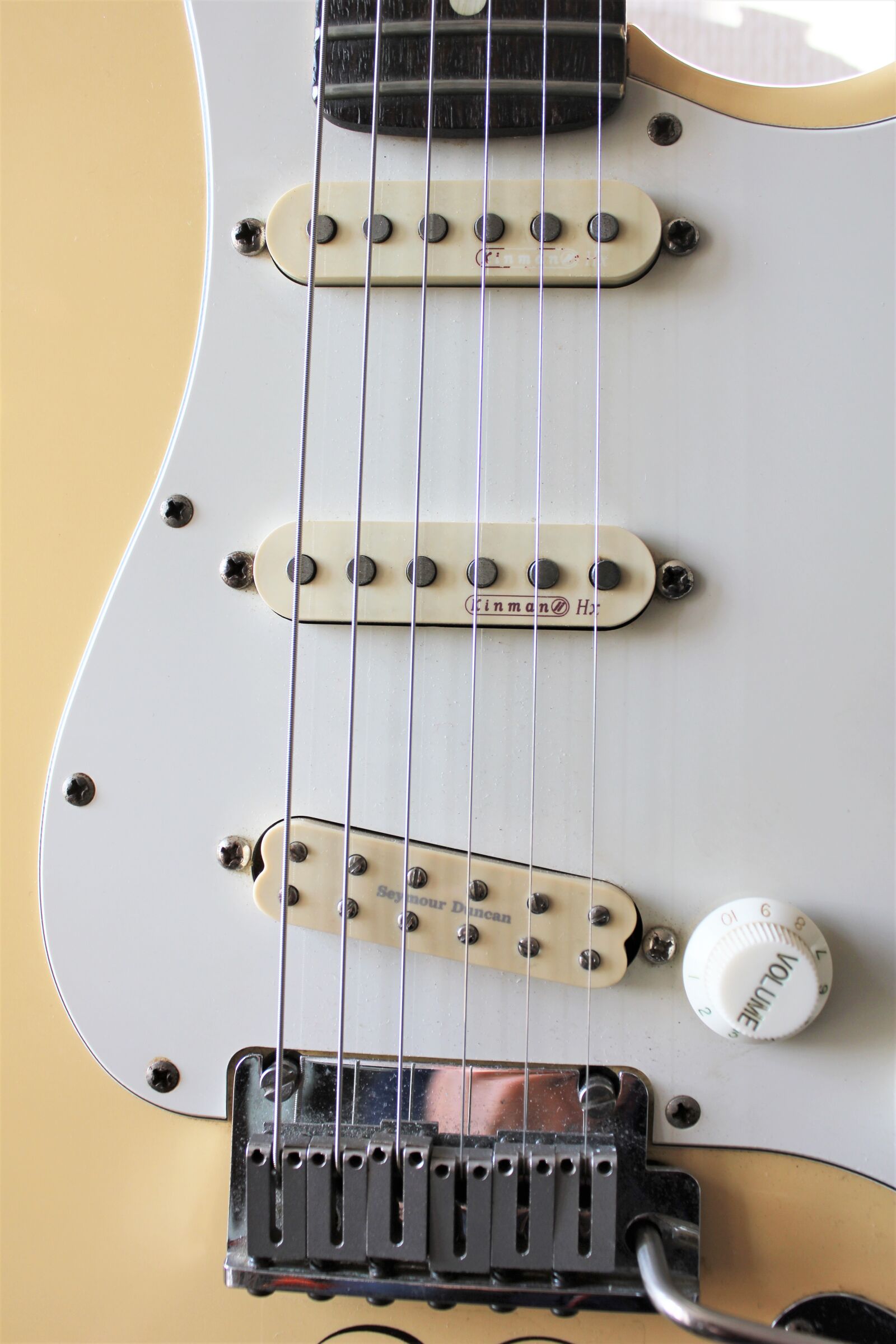 Canon EOS 550D (EOS Rebel T2i / EOS Kiss X4) sample photo. Fender, stratocaster, american photography