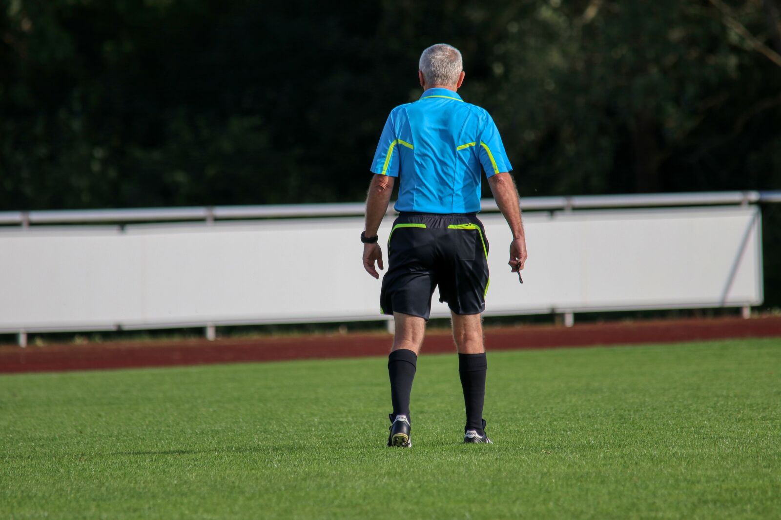 Canon EOS 80D sample photo. Referee, impartial, whistle photography