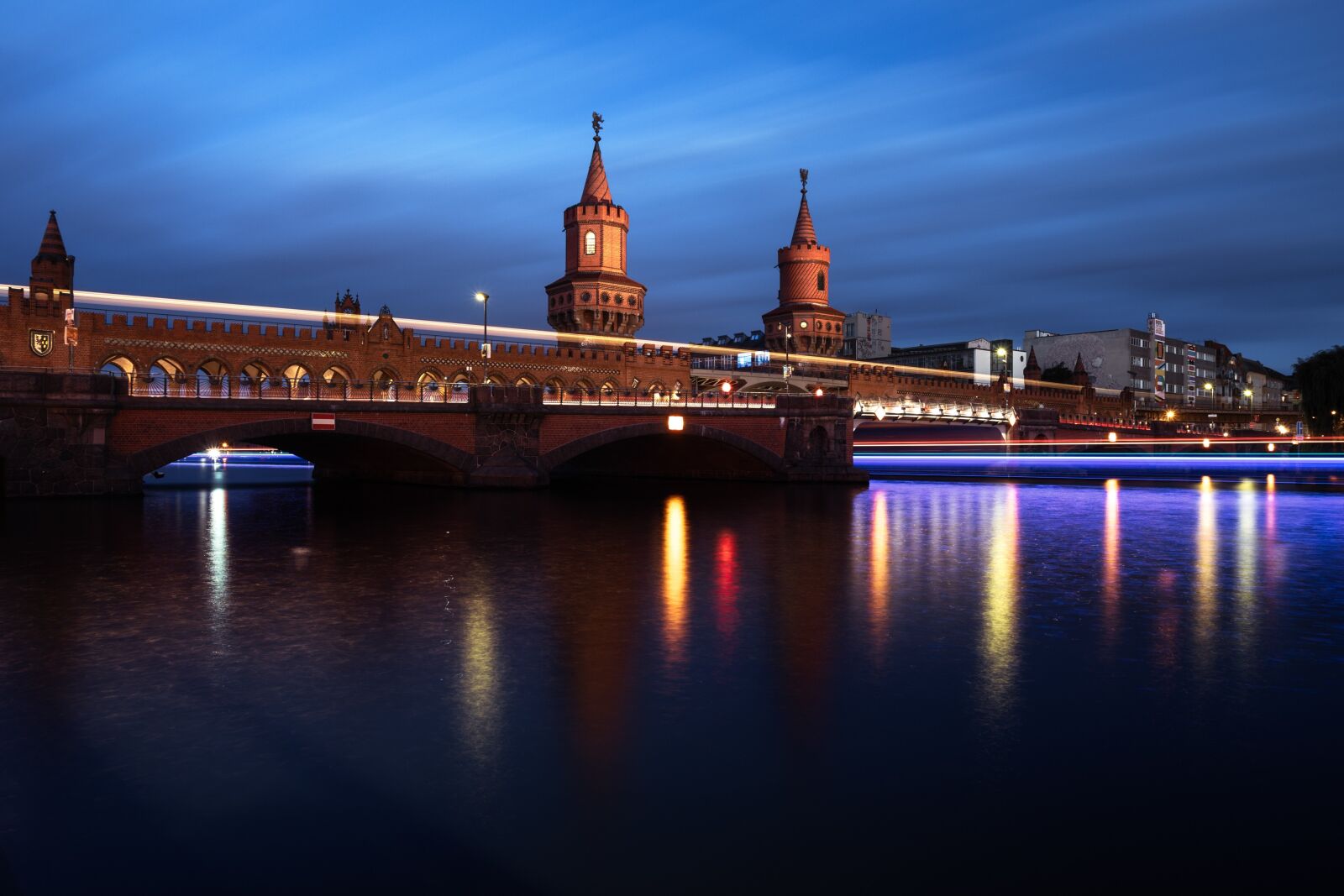 Canon EOS 6D + Canon EF 17-40mm F4L USM sample photo. Berlin, germany, oberbaum bridge photography