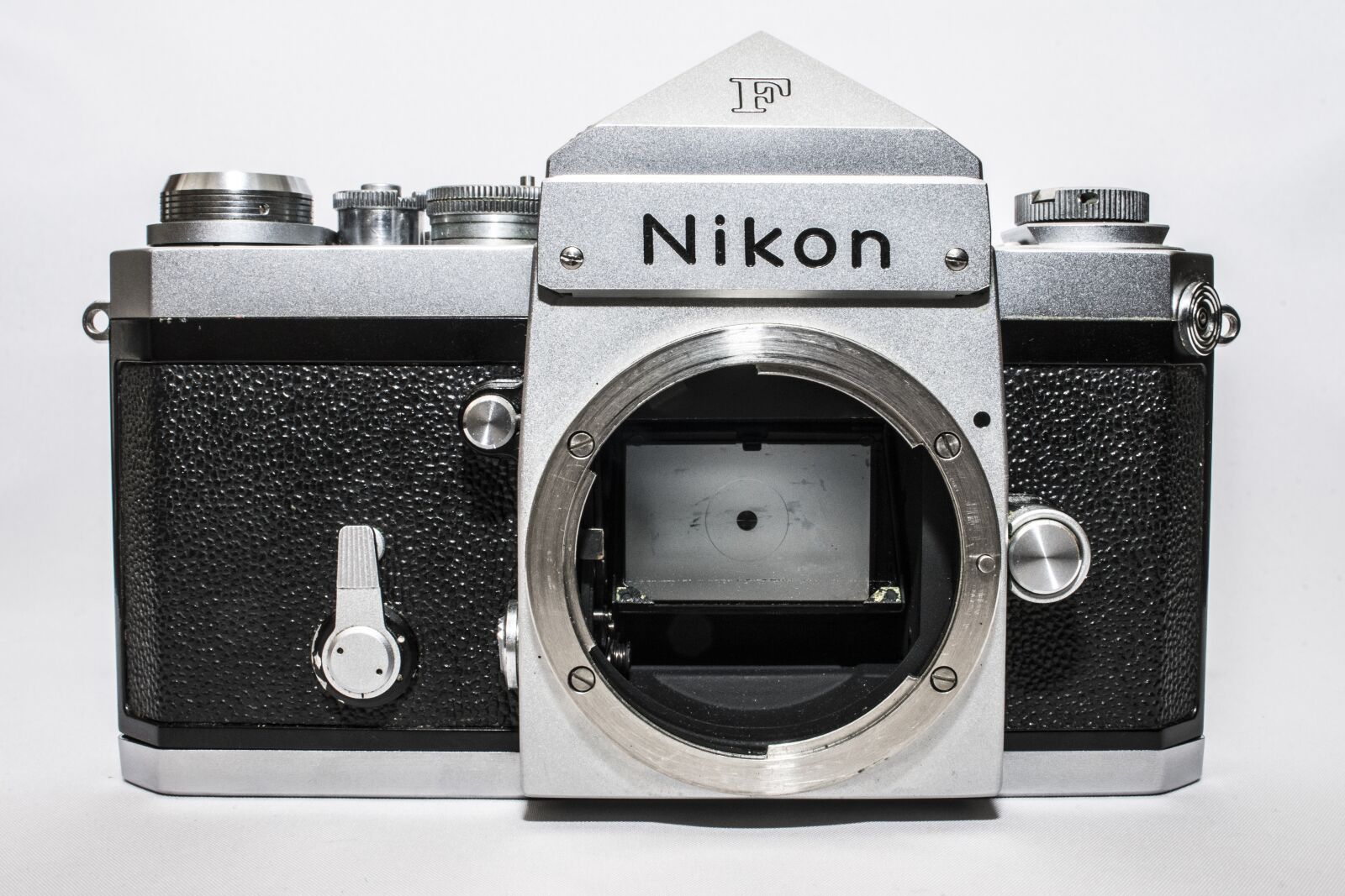 Nikon D500 sample photo. Nikon, retro, lens photography
