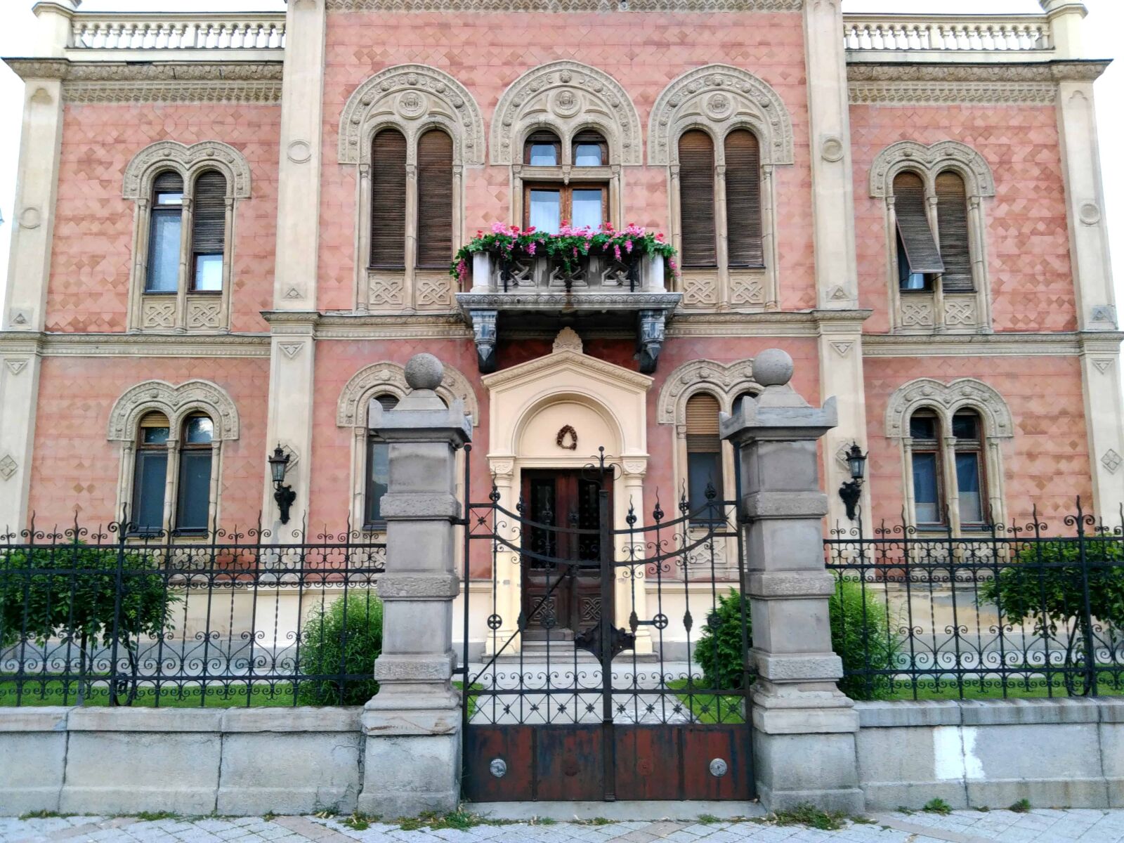 Lenovo S60-A sample photo. House, old, exterior, architecture photography