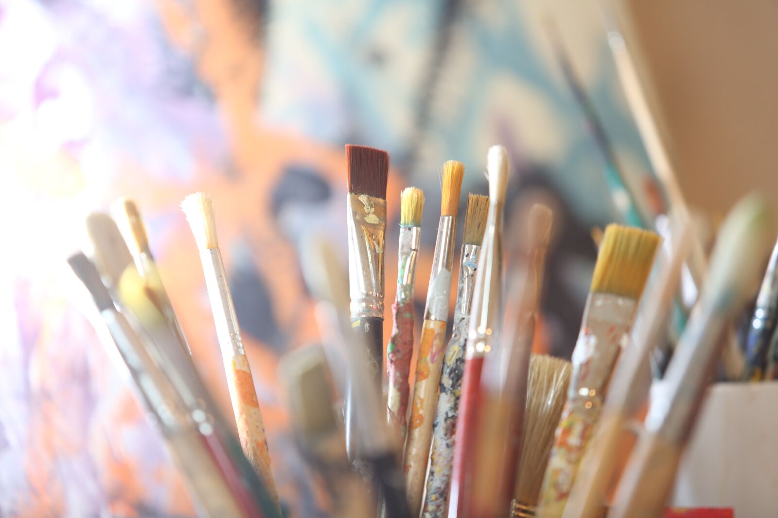 Canon EF 70-200mm F2.8L IS USM sample photo. Painter, brush, art photography