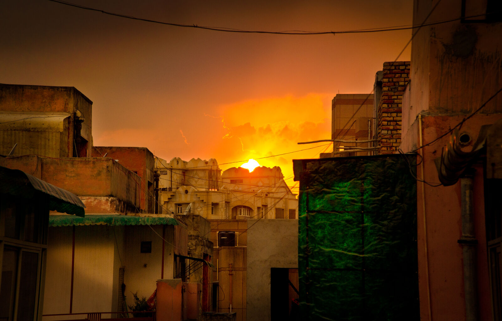 Canon EOS 60D + Canon EF 24-105mm F4L IS USM sample photo. Delhi, india, sunset photography