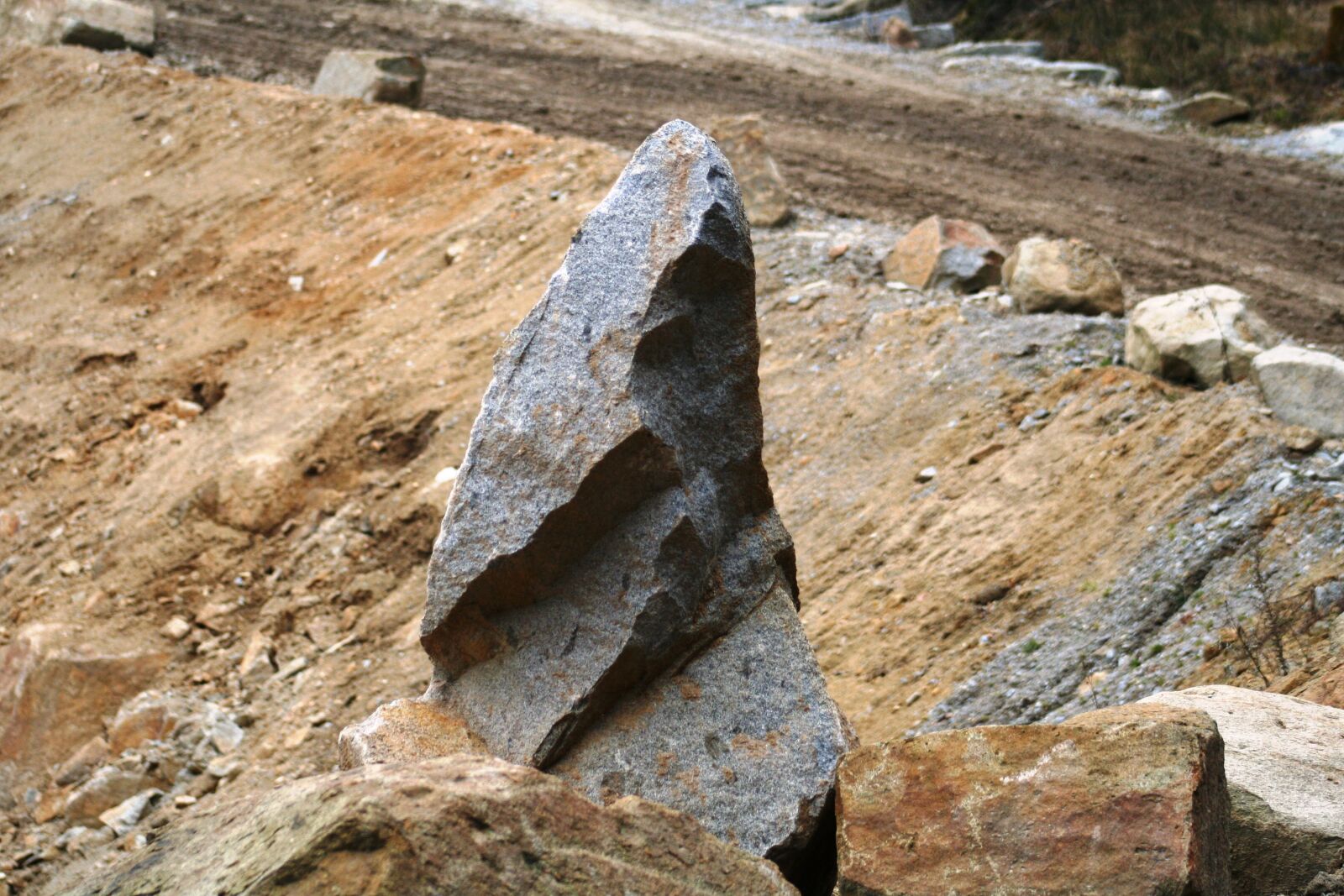 Canon EOS 350D (EOS Digital Rebel XT / EOS Kiss Digital N) sample photo. Granite, quarry, rock photography