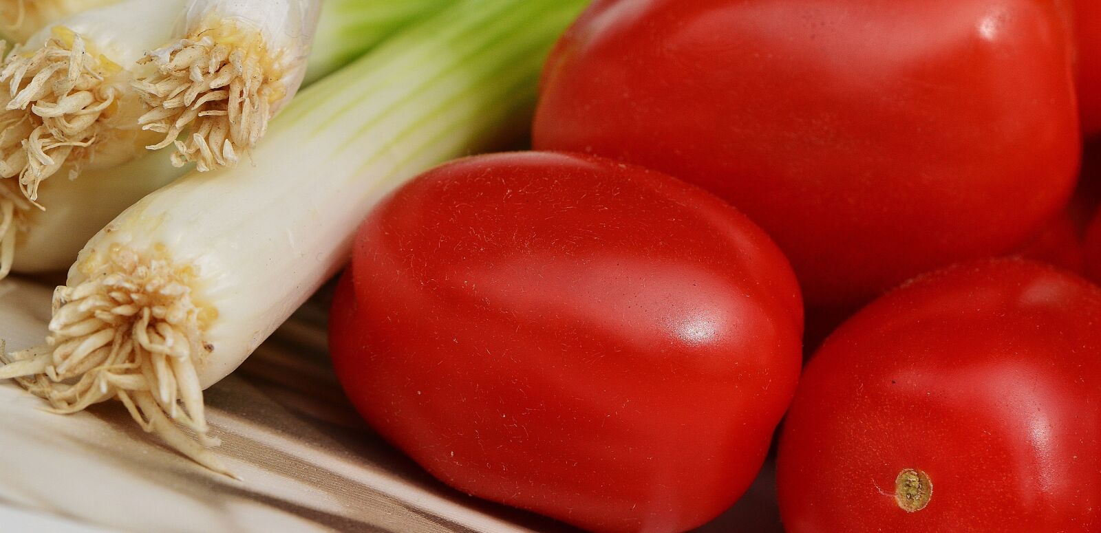 Nikon D3200 sample photo. Tomatoes, spring onions, vegetables photography