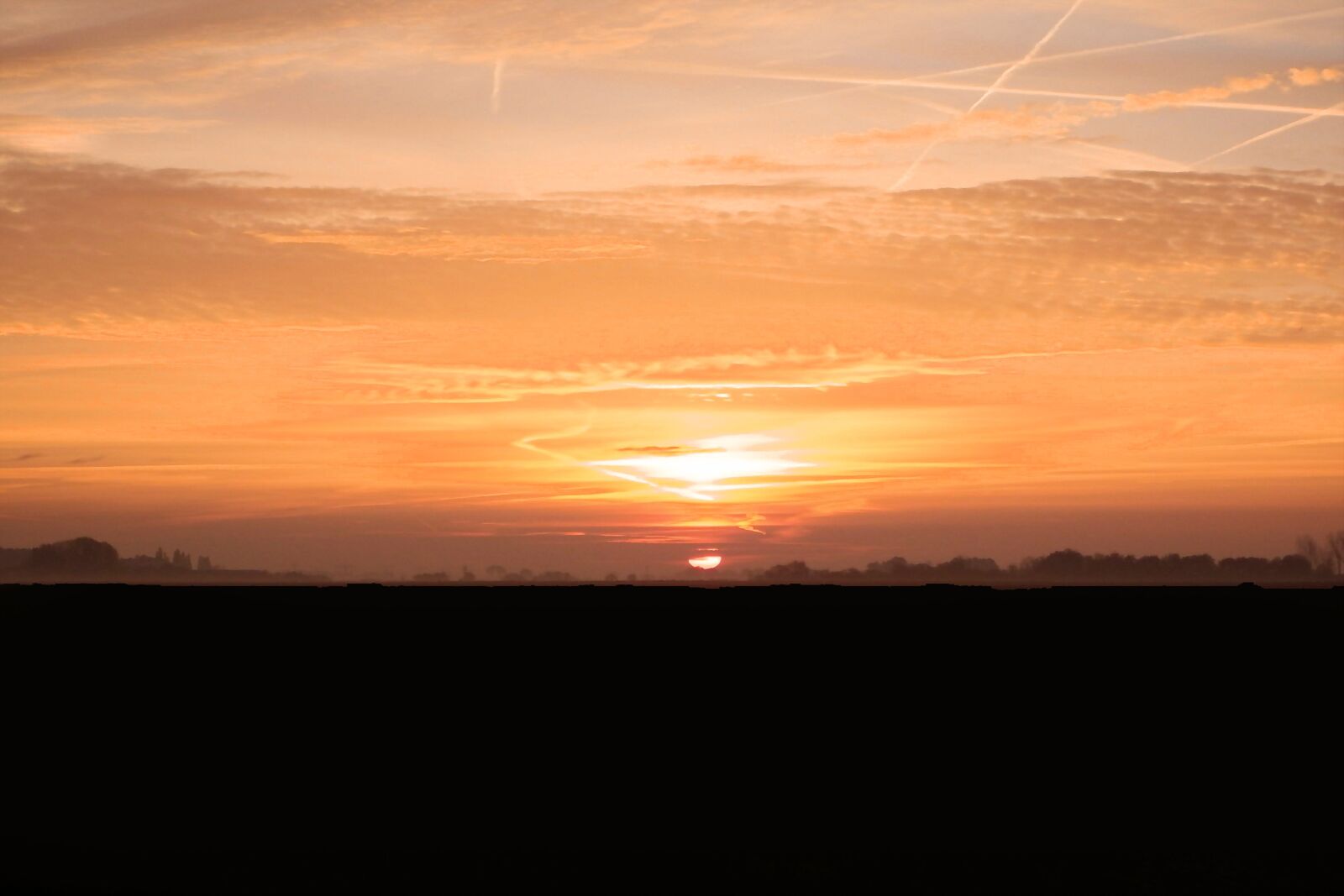 Fujifilm FinePix SL1000 sample photo. Sunrise, morgenrot, skies photography