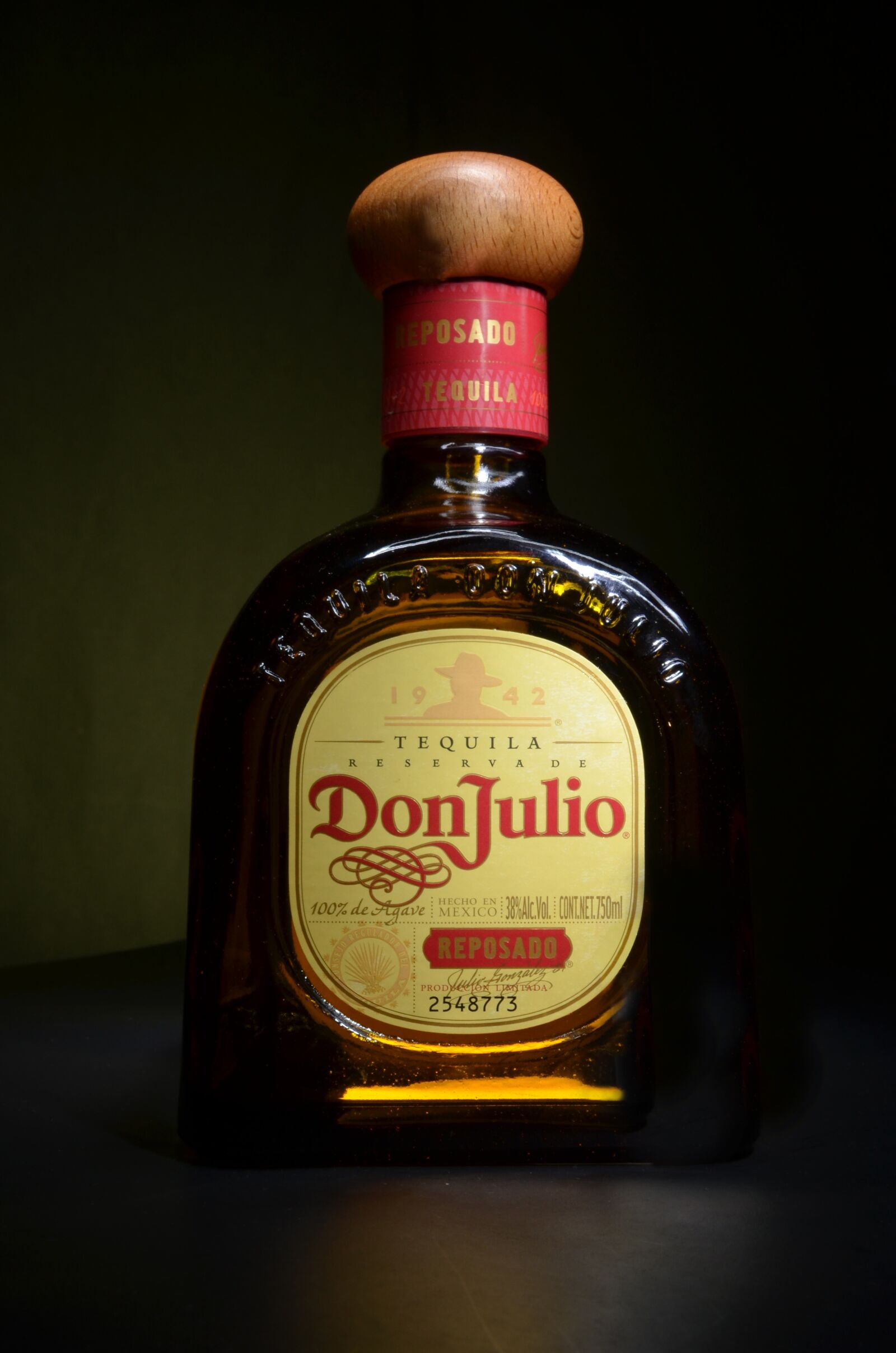 Nikon D5100 sample photo. Alcohol, bottle, light photography