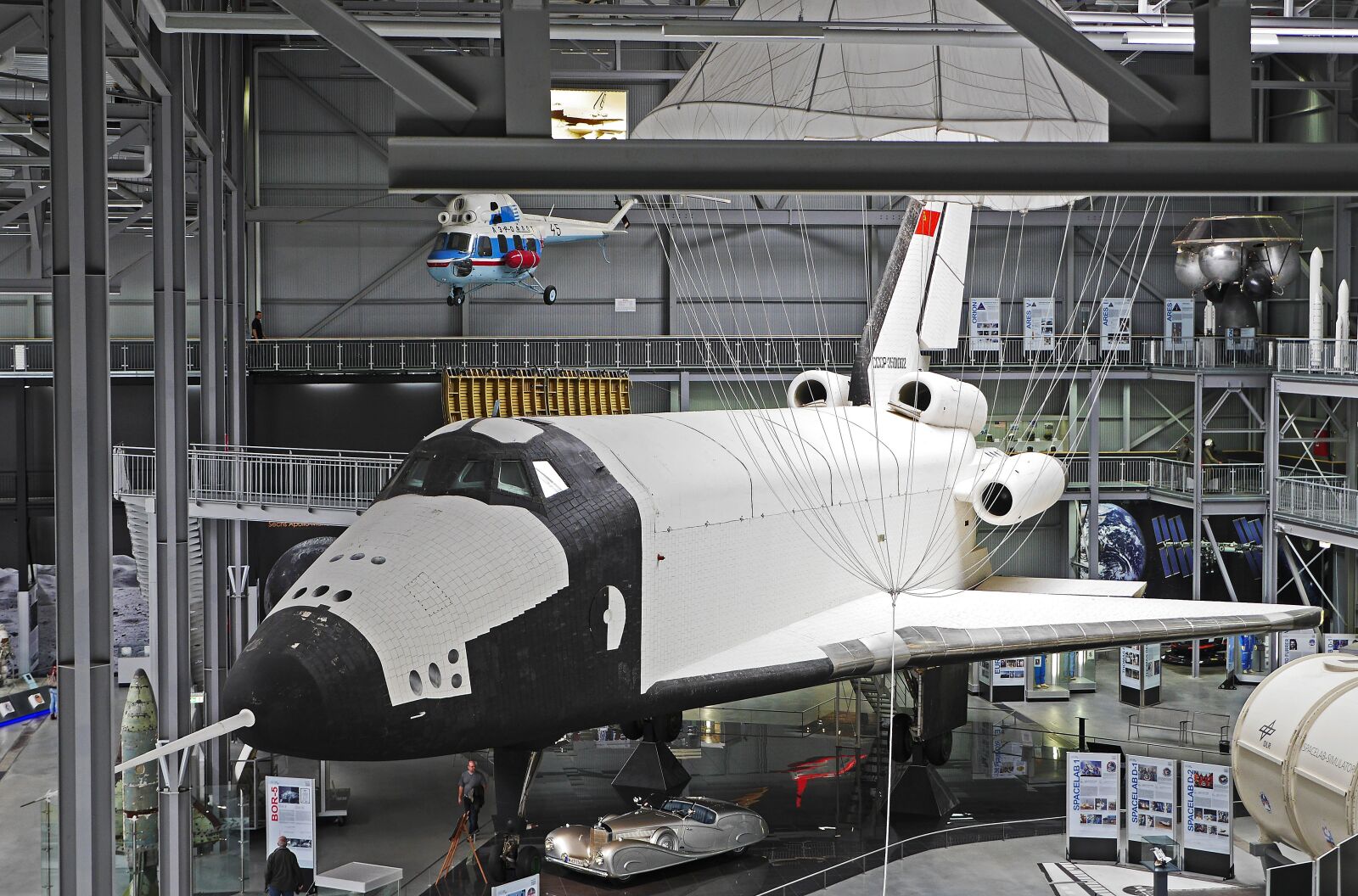 Panasonic Lumix DMC-GH3 sample photo. Space shuttle, columbia, exhibition photography