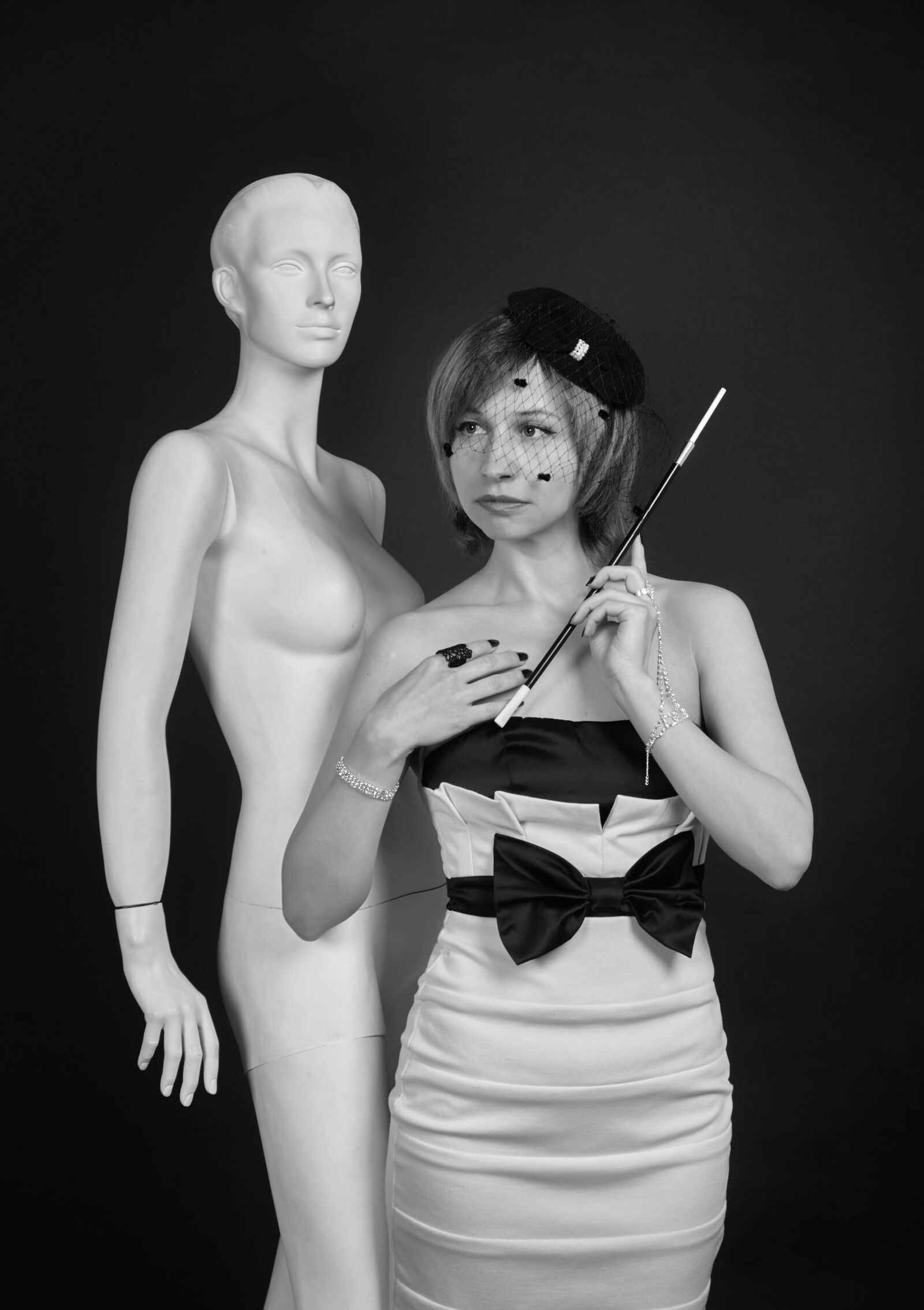 Canon EOS 5D Mark II sample photo. Portrait, mannequin, vintage photography