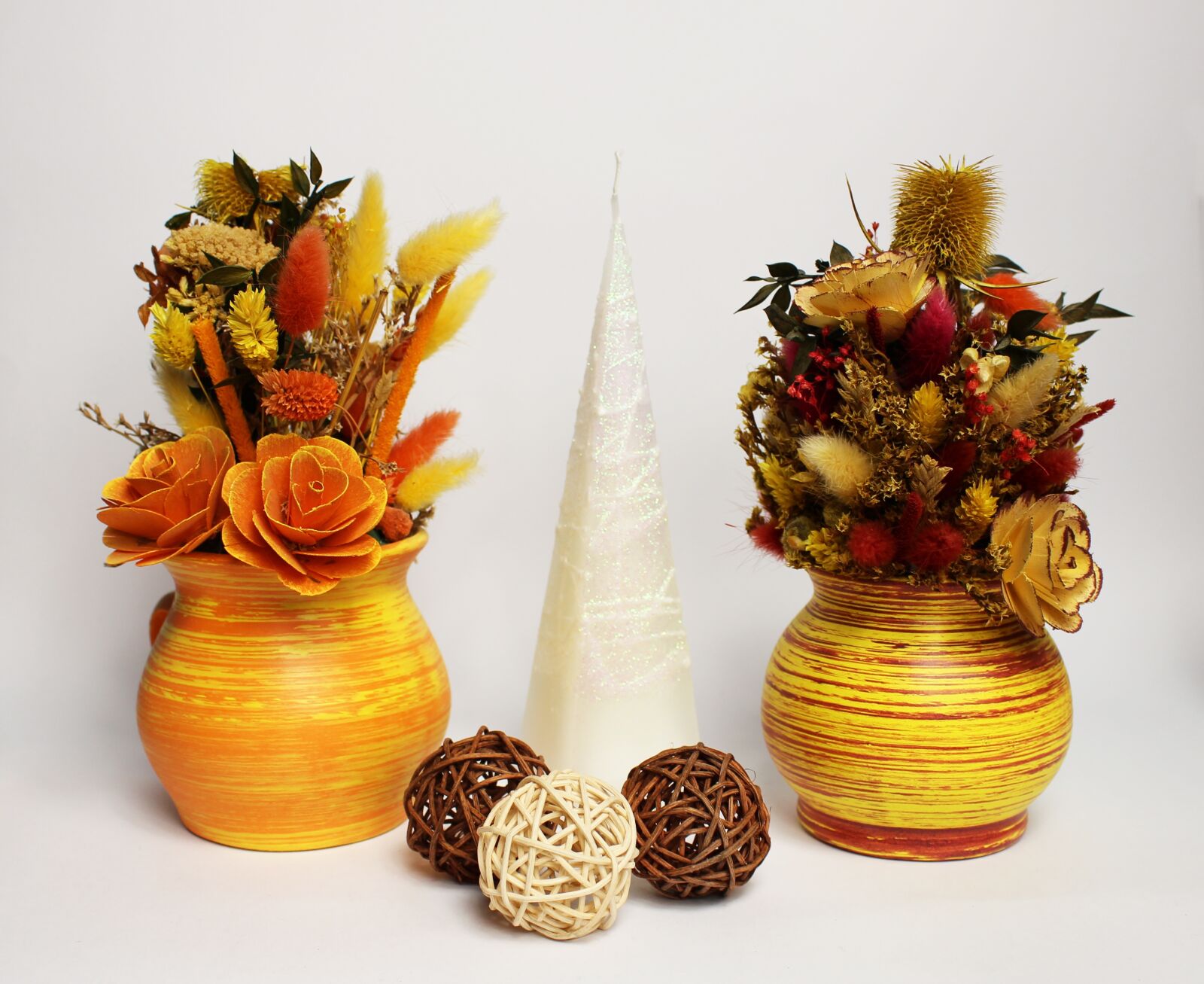 Canon EOS 100D (EOS Rebel SL1 / EOS Kiss X7) sample photo. Decoration, dried grasses, ceramics photography