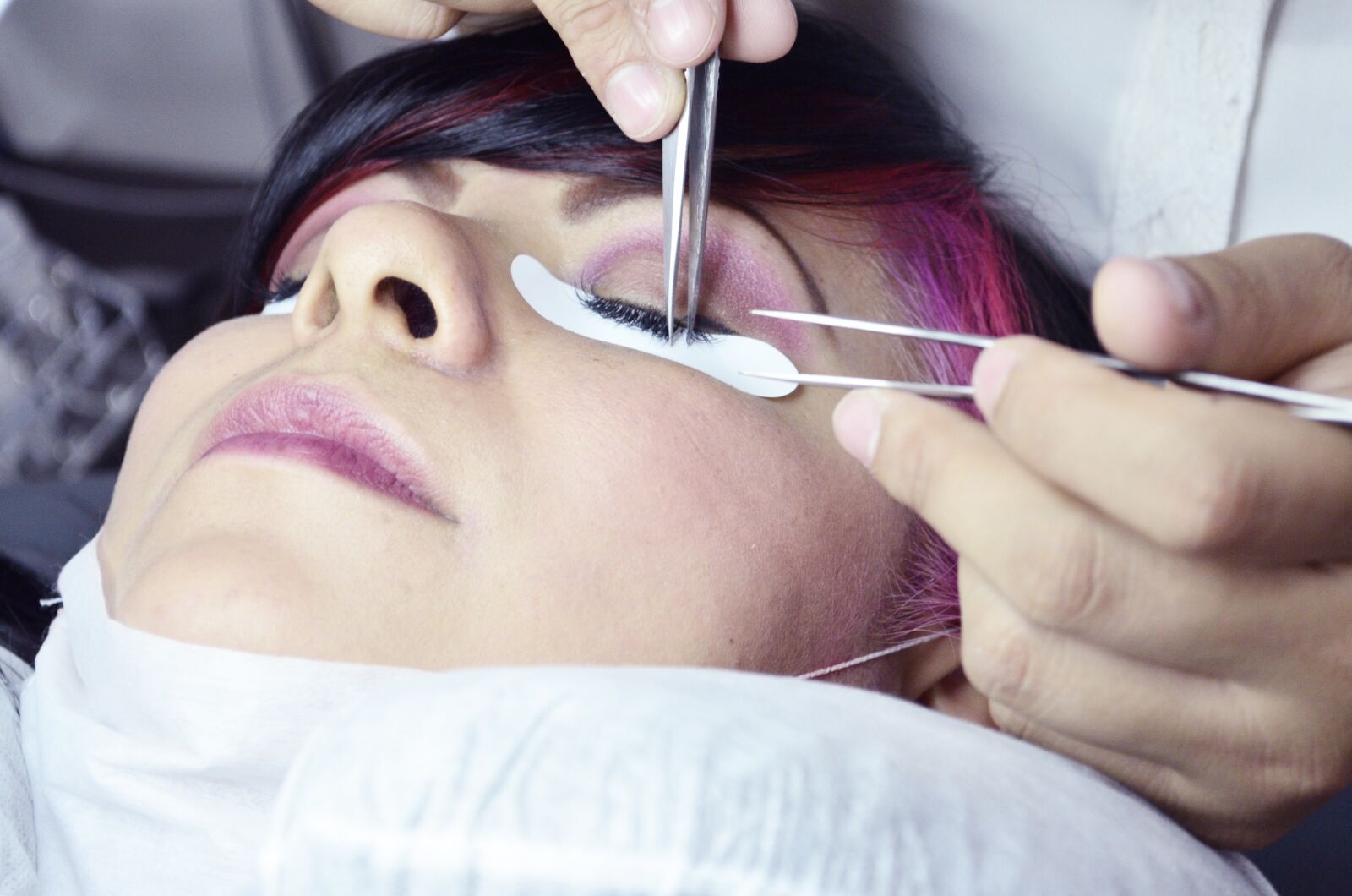 Nikon D5100 sample photo. Estetica, beauty salon, eyebrows photography