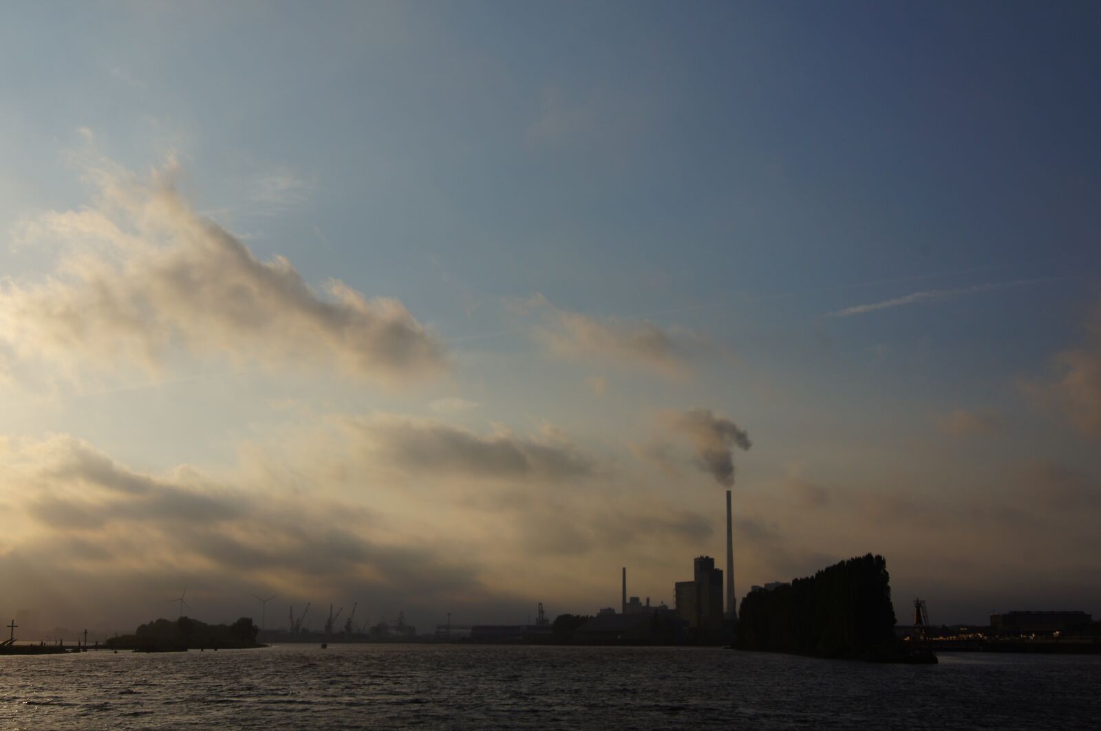Sony SLT-A55 (SLT-A55V) sample photo. Industry, chimney, industrial plant photography